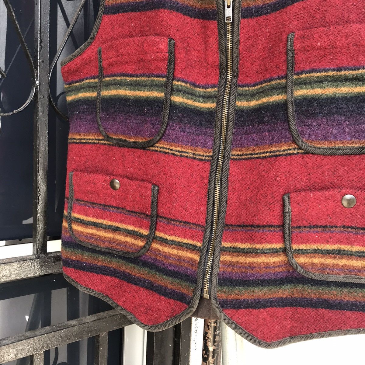 Vintage Vintage Woolrich vest made in USA(85% wool, 15% nylon) Size US S / EU 44-46 / 1 - 8 Thumbnail