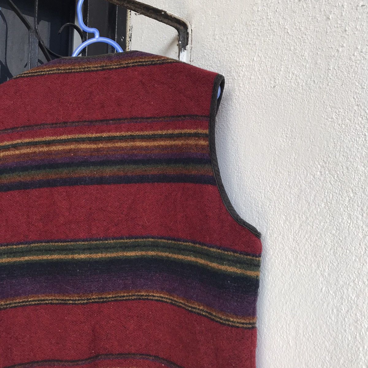 Vintage Vintage Woolrich vest made in USA(85% wool, 15% nylon) Size US S / EU 44-46 / 1 - 12 Thumbnail