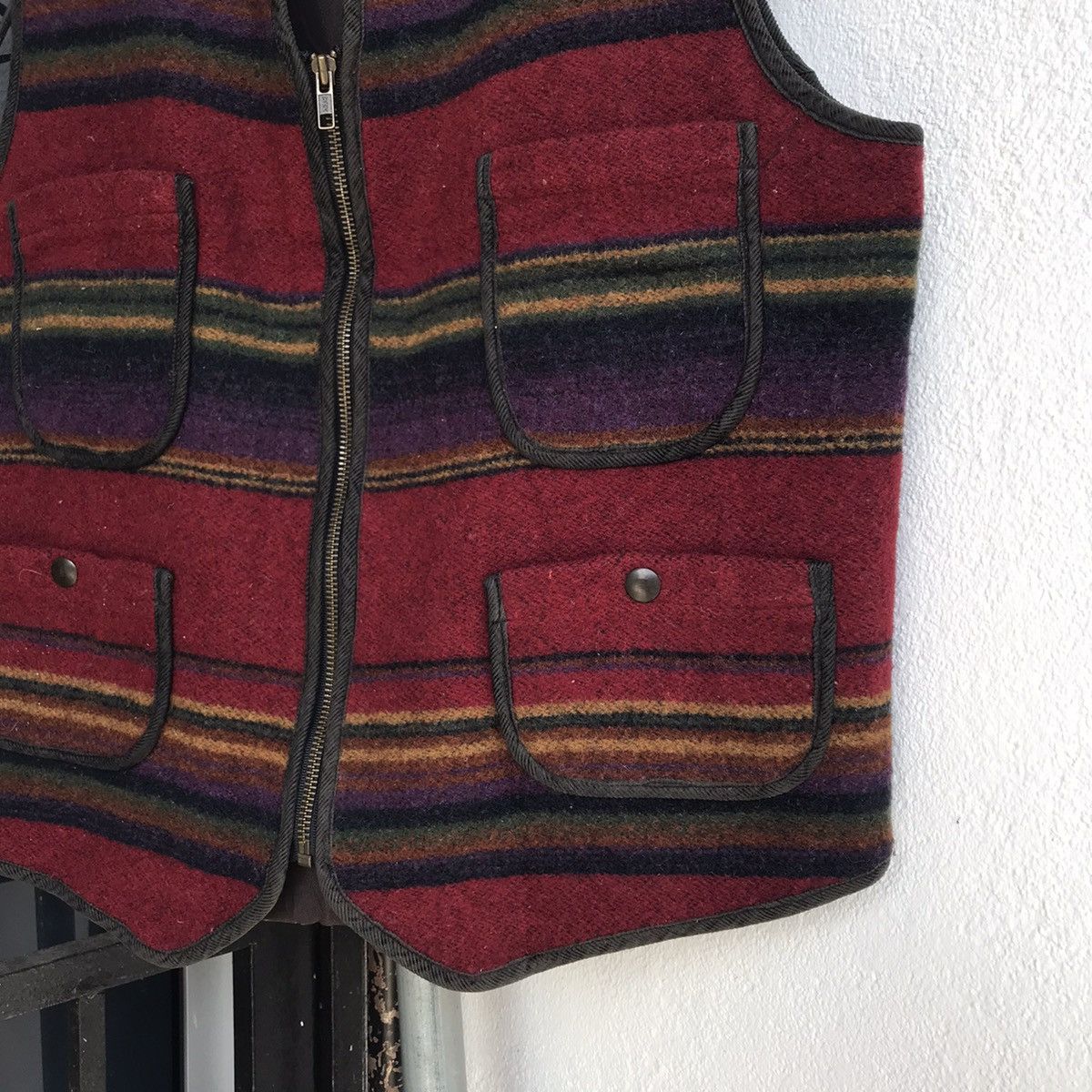 Vintage Vintage Woolrich vest made in USA(85% wool, 15% nylon) Size US S / EU 44-46 / 1 - 6 Thumbnail