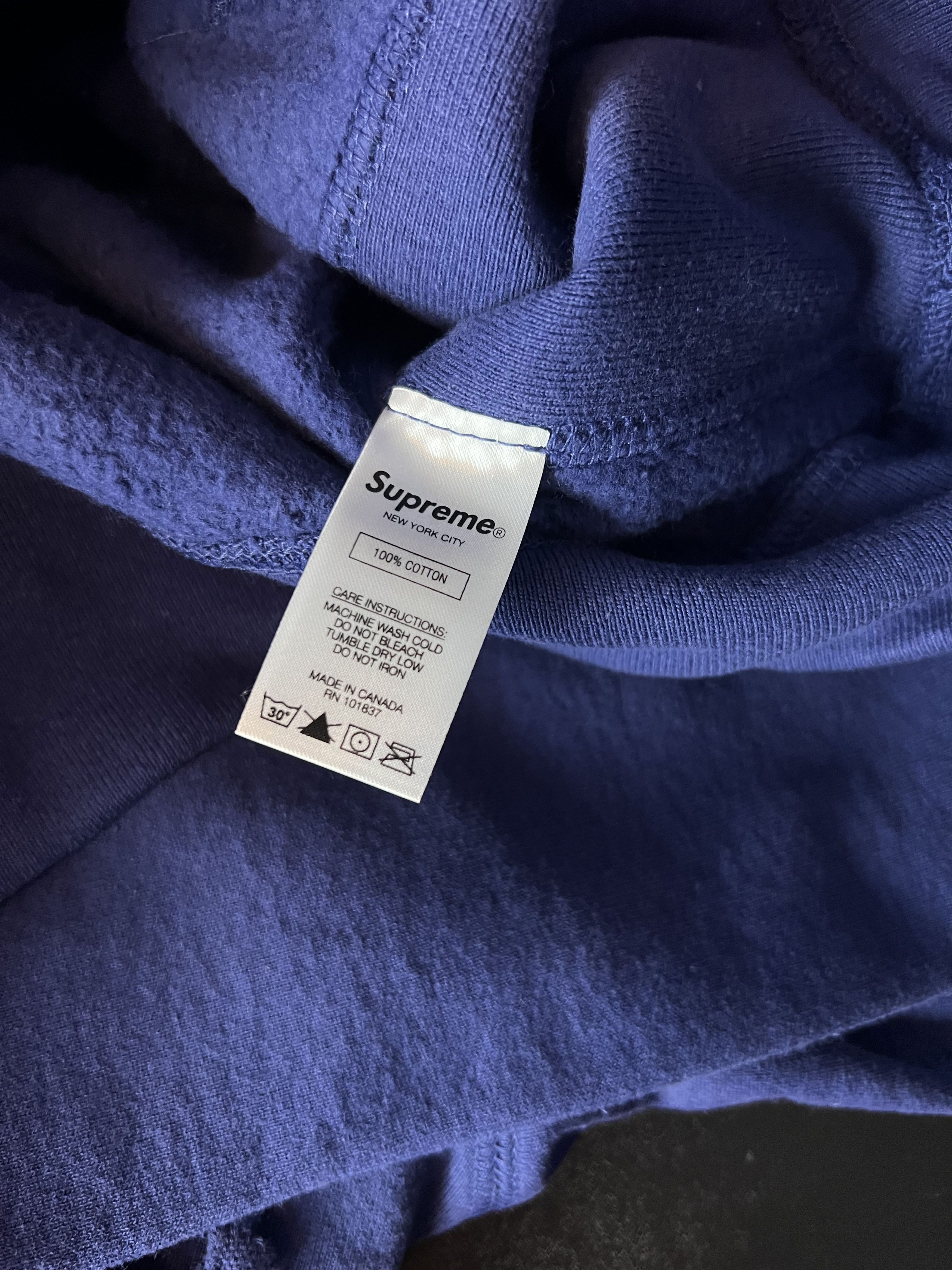 Kaws × Supreme Supreme KAWS Chalk Logo Hooded Sweatshirt Washed Navy Size US M / EU 48-50 / 2 - 6 Thumbnail