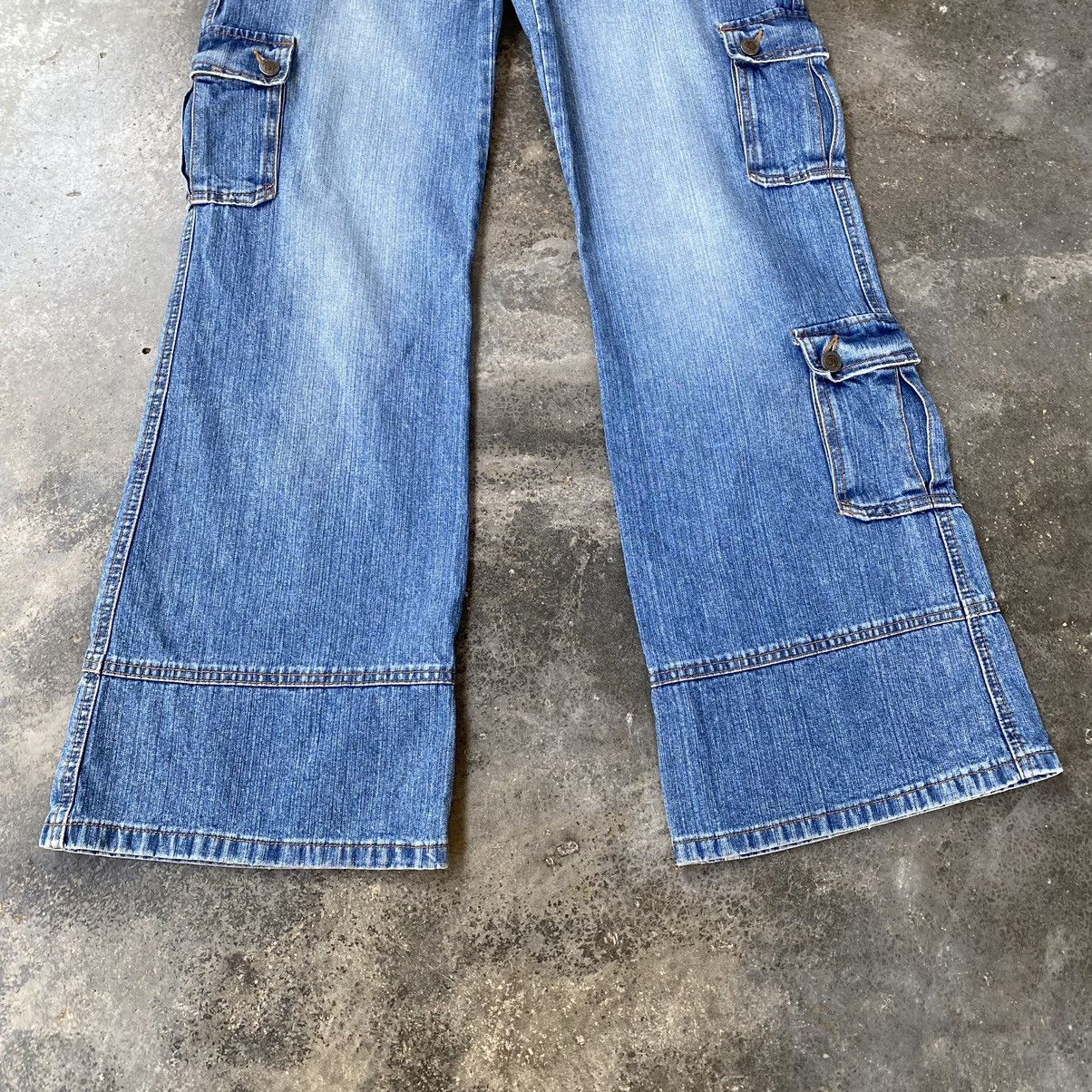 Japanese Brand Vintage Blue Moon Blue Bell Bottoms Cargo Distressed Pants Size US 34 / EU 50 - 4 Thumbnail