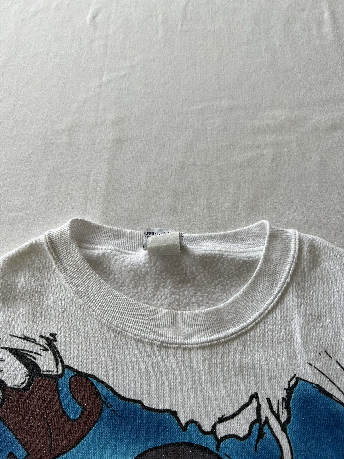 Vintage Vintage 1996 Taz Biker Looney Tunes White Sweatshirts Size US L / EU 52-54 / 3 - 13 Thumbnail