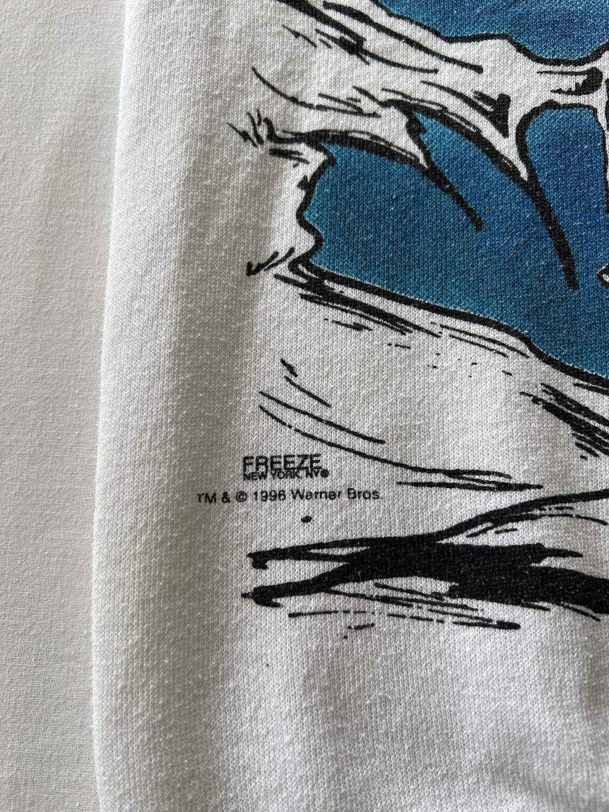 Vintage Vintage 1996 Taz Biker Looney Tunes White Sweatshirts Size US L / EU 52-54 / 3 - 6 Thumbnail