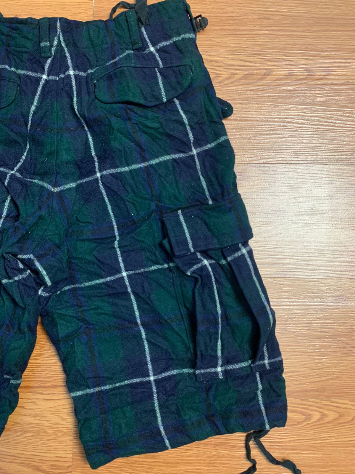 General Research 1997 General Research Plaid Wool Utilty Cargo Short Size US 29 - 11 Thumbnail