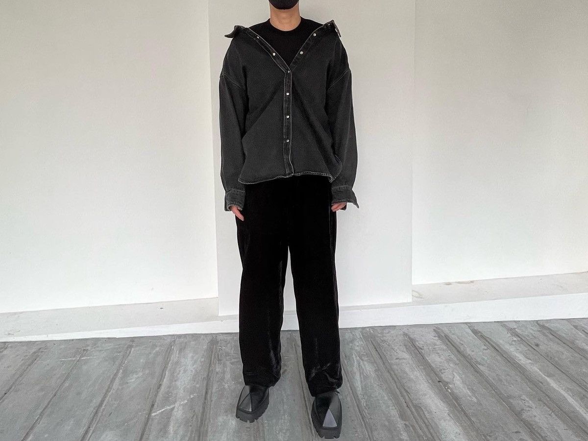 Balenciaga BALENCIAGA PINCH COLLAR DENIM SHIRT Size US S / EU 44-46 / 1 - 1 Thumbnail