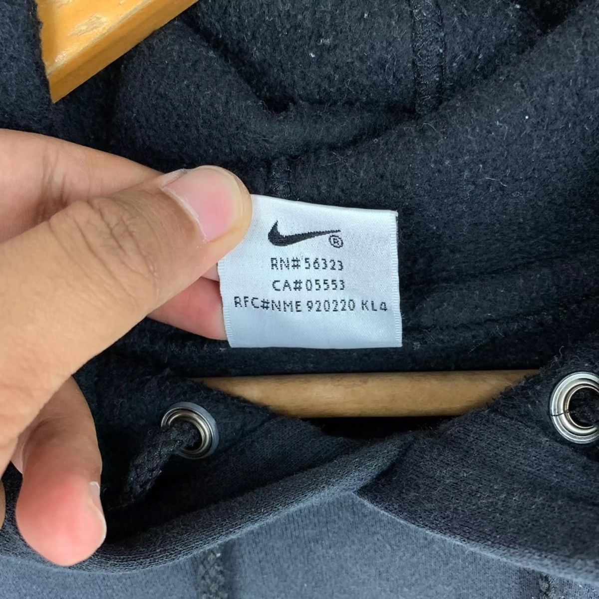 Nike Vintage 90s Nike Hoodie Pullover Sweatshirt Size US M / EU 48-50 / 2 - 5 Thumbnail