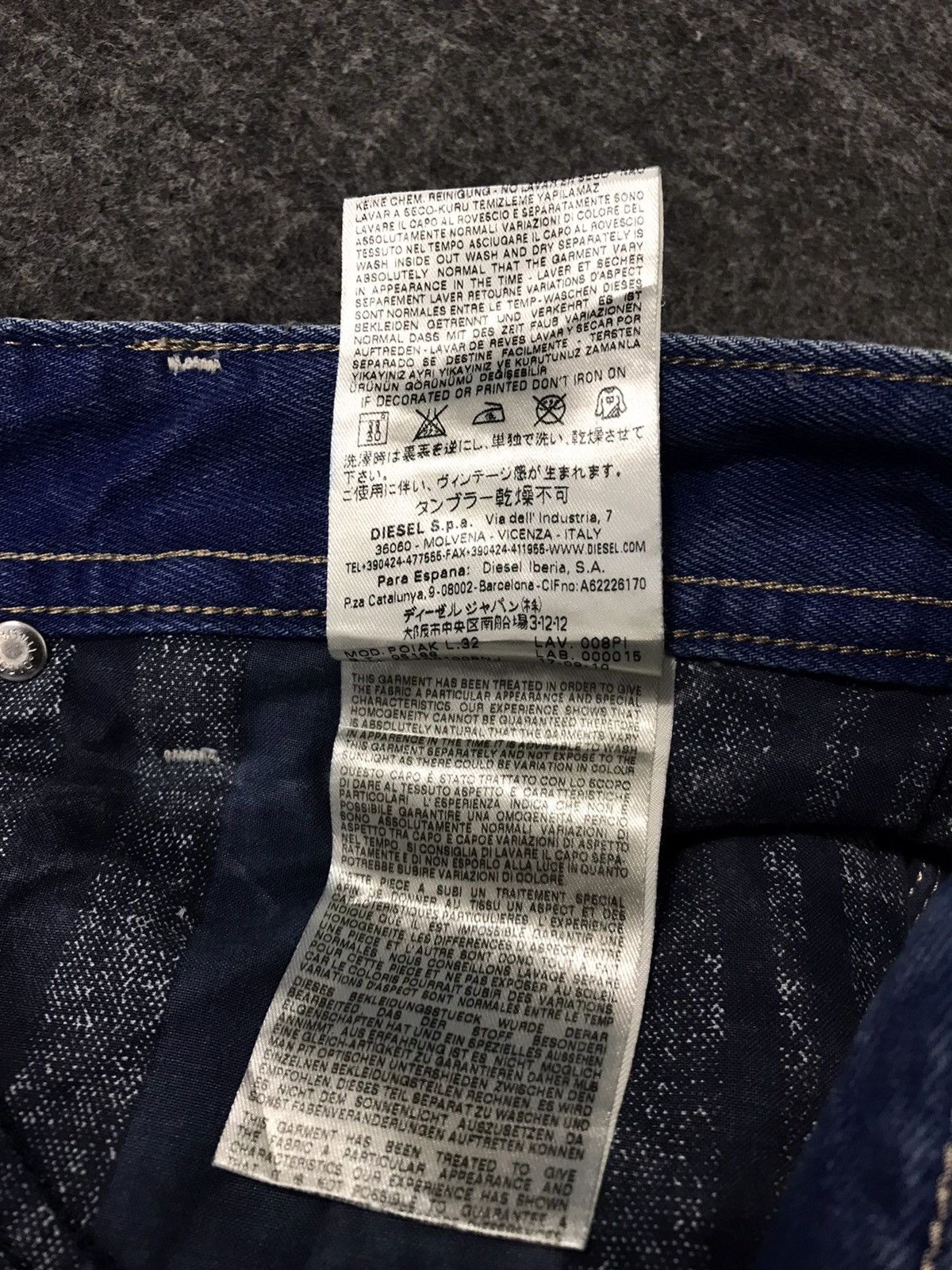 Diesel Vtg Diesel Industry Denim Division Distressed Design Size US 32 / EU 48 - 17 Thumbnail