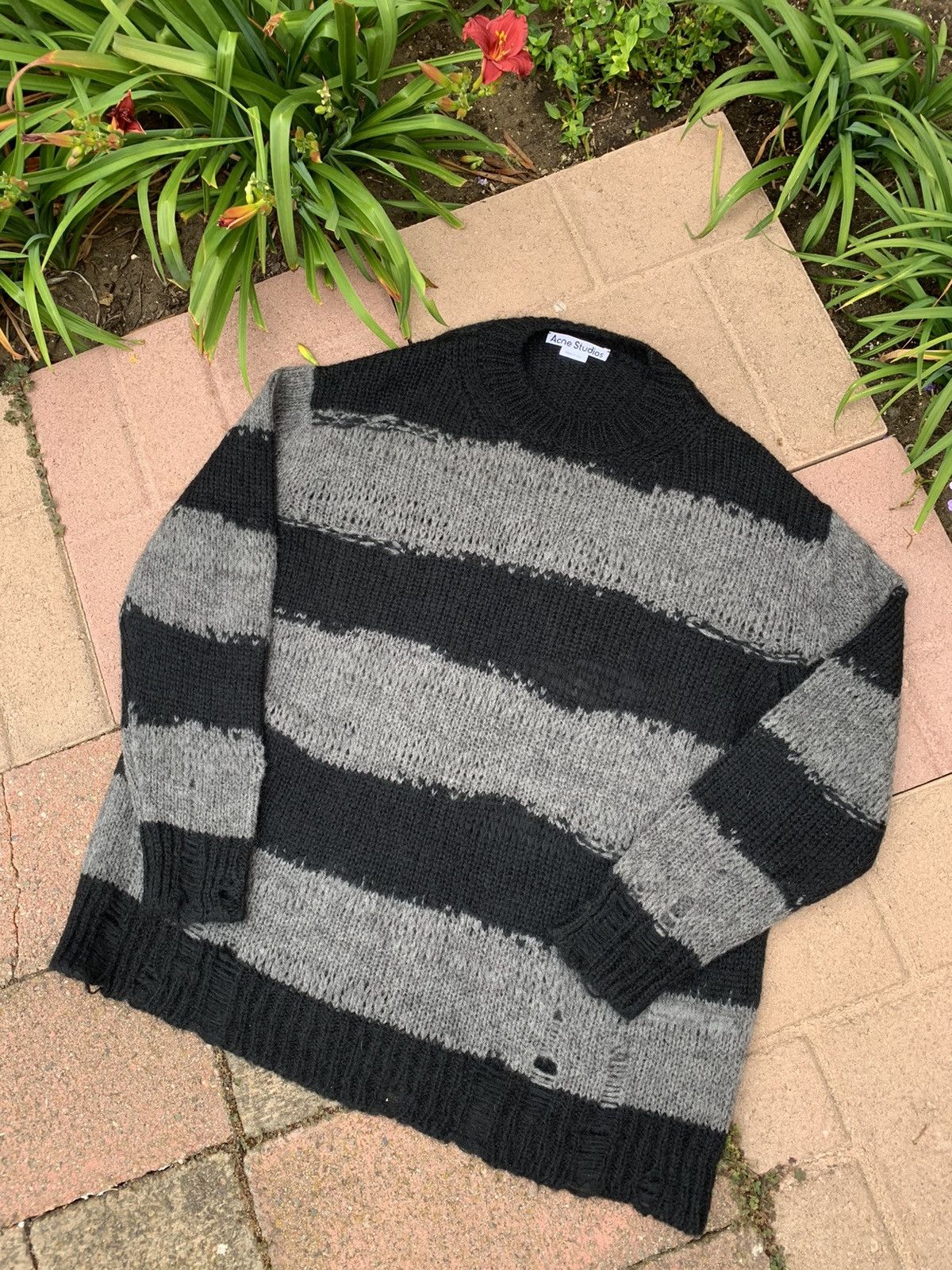 Acne Studios RARE GRAIL acne studios distressed Kurt cobain mohair Size US M / EU 48-50 / 2 - 4 Thumbnail