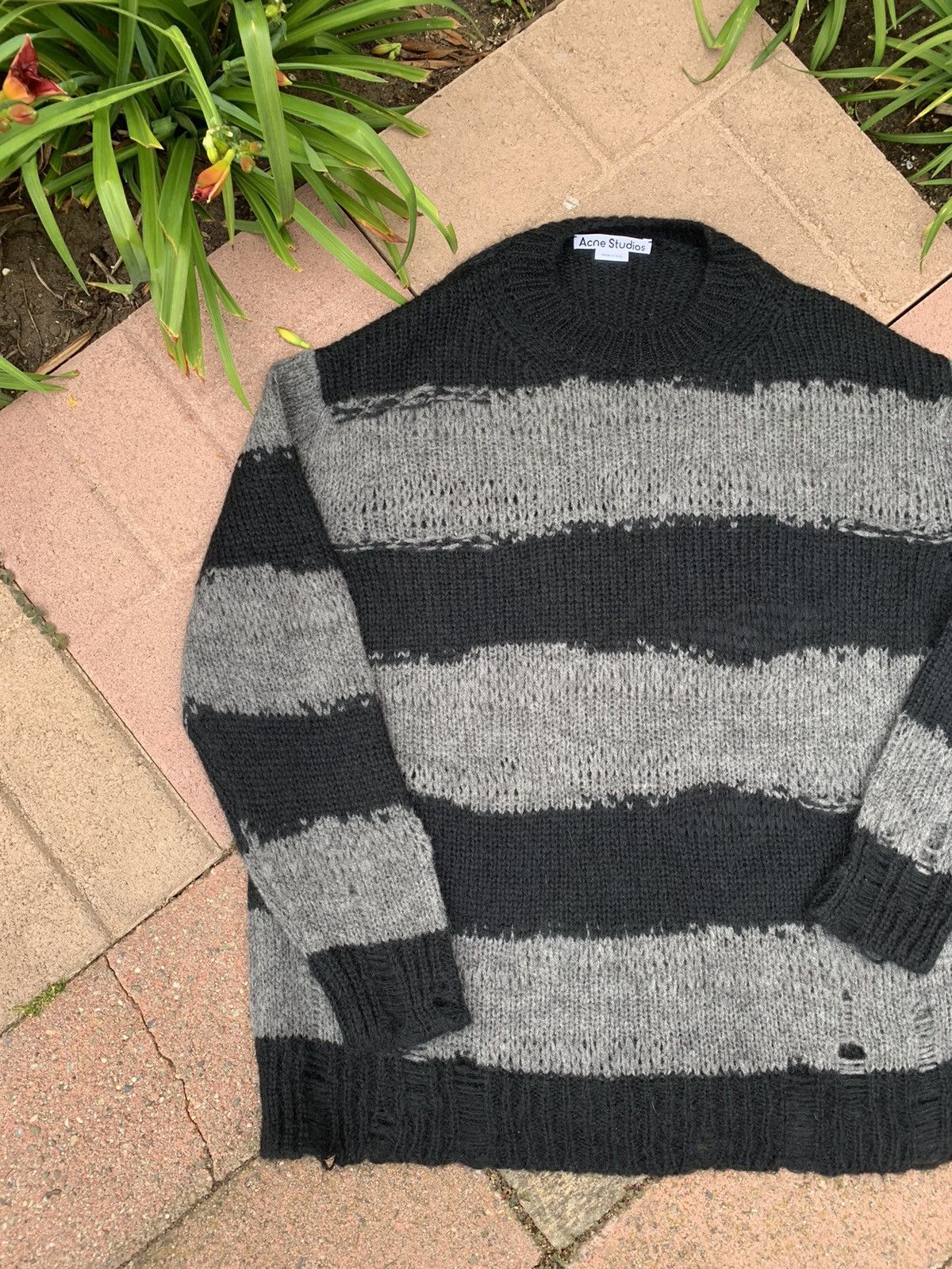 Acne Studios RARE GRAIL acne studios distressed Kurt cobain mohair Size US M / EU 48-50 / 2 - 1 Thumbnail