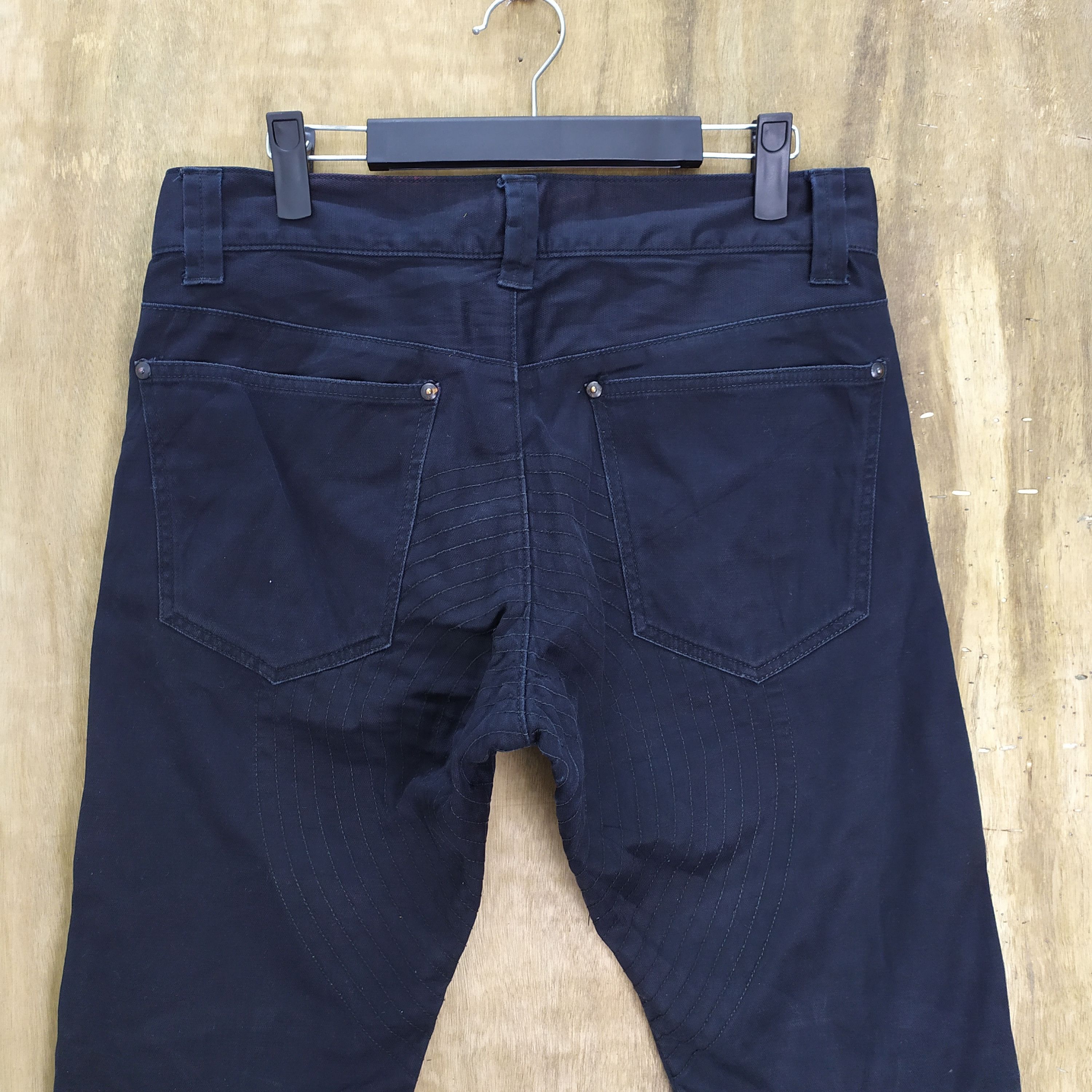 Japanese Brand VINTAGE DISIGNWORK BLACK CARGO PANTS Size US 31 - 11 Thumbnail
