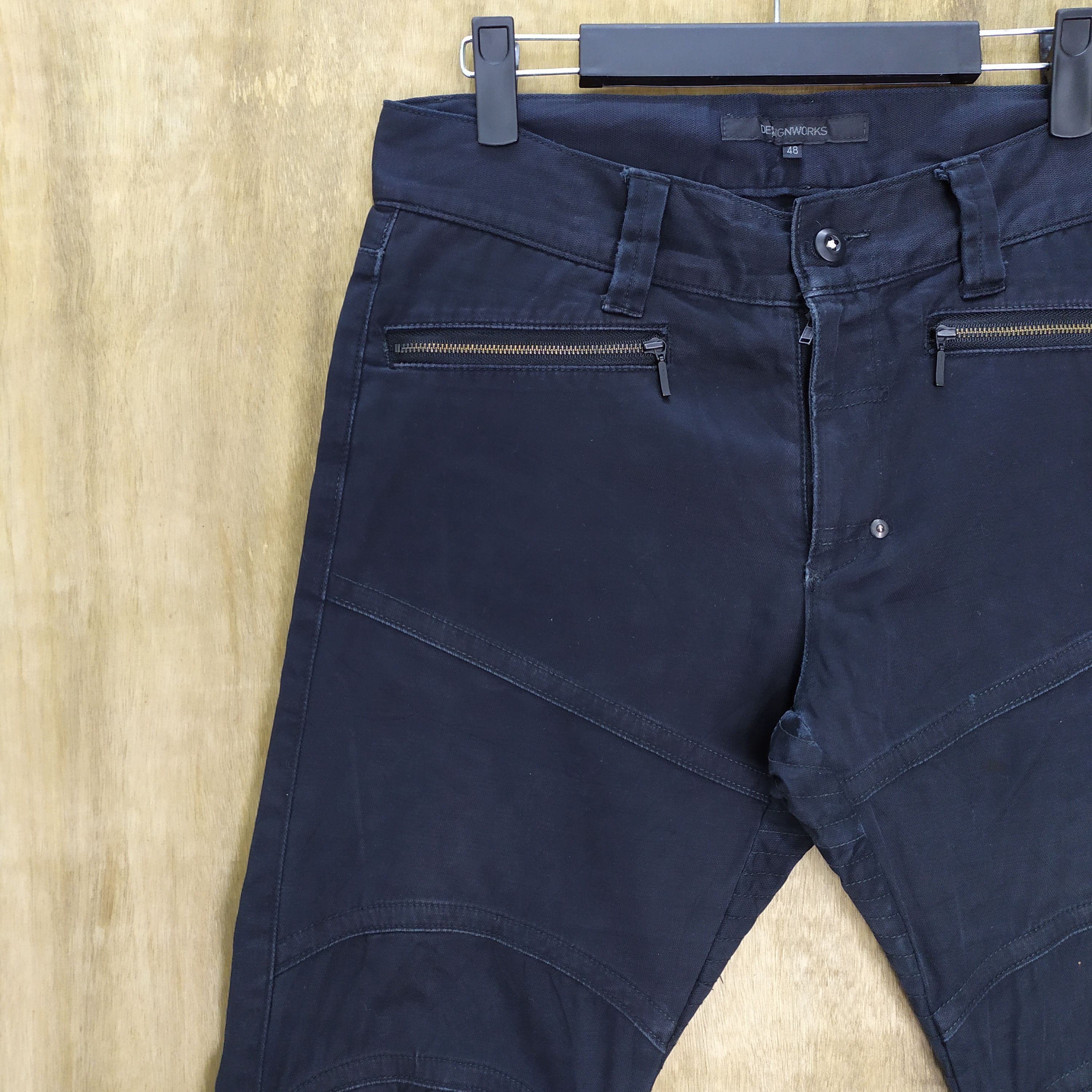 Japanese Brand VINTAGE DISIGNWORK BLACK CARGO PANTS Size US 31 - 3 Thumbnail