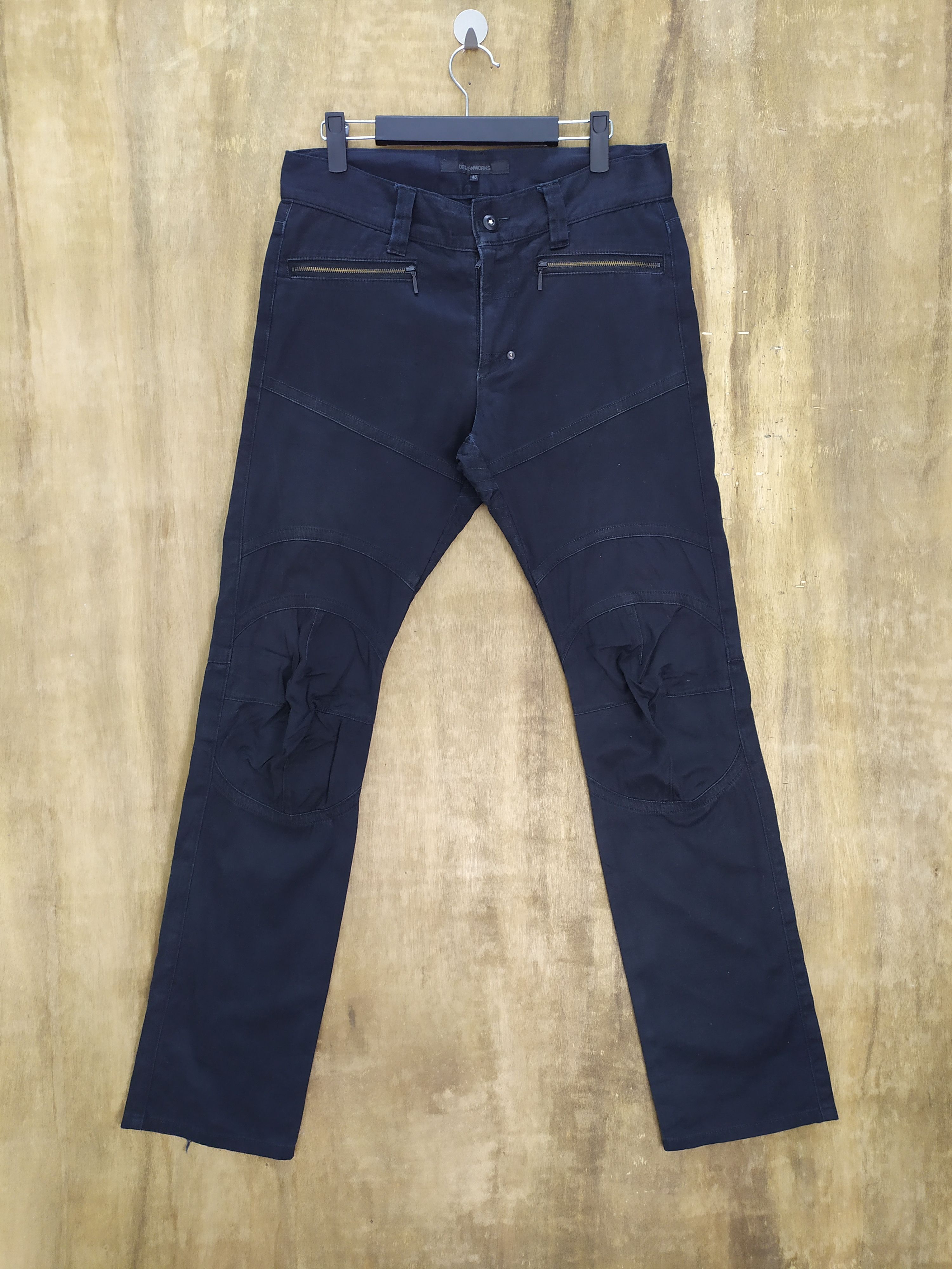 Japanese Brand VINTAGE DISIGNWORK BLACK CARGO PANTS Size US 31 - 1 Thumbnail