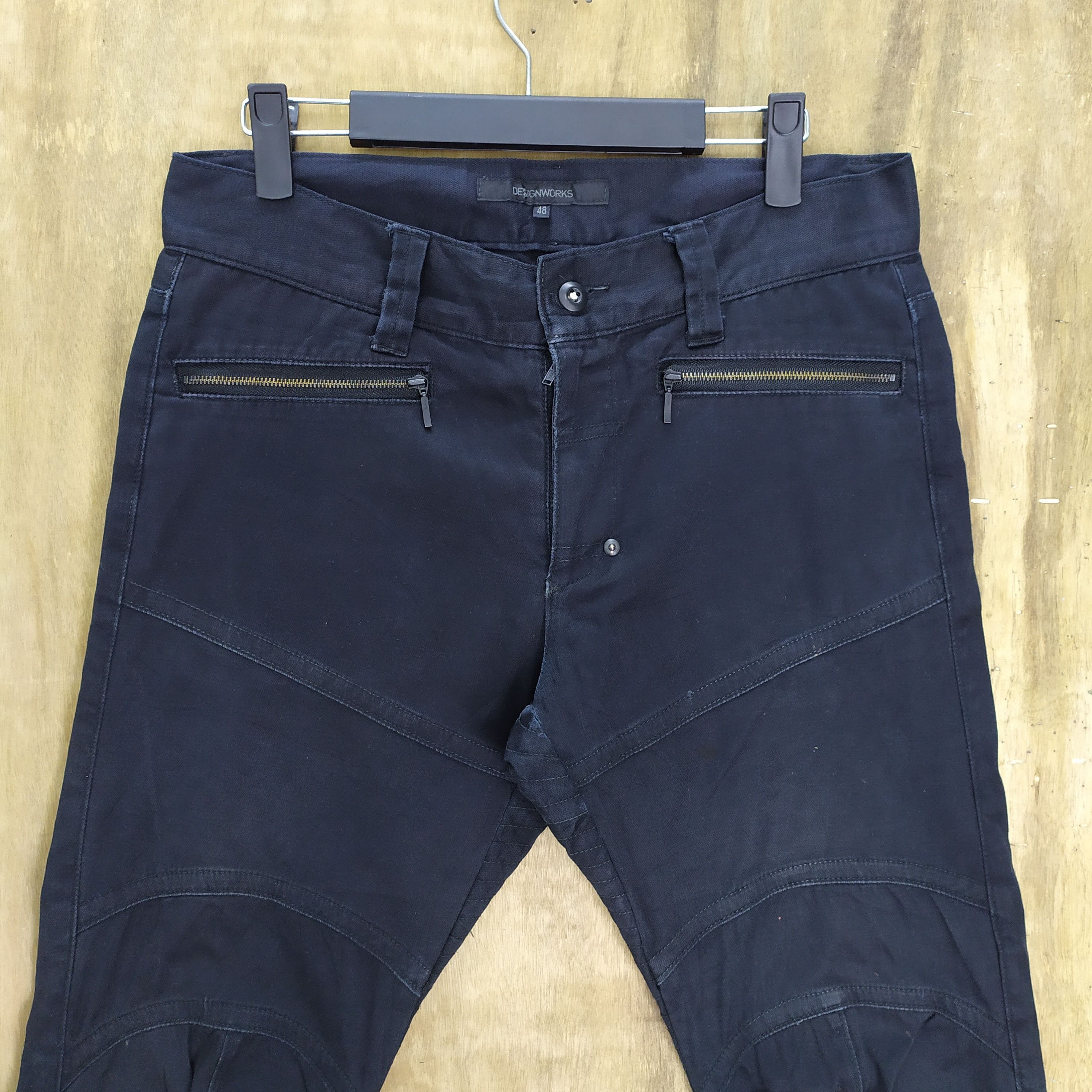 Japanese Brand VINTAGE DISIGNWORK BLACK CARGO PANTS Size US 31 - 4 Thumbnail