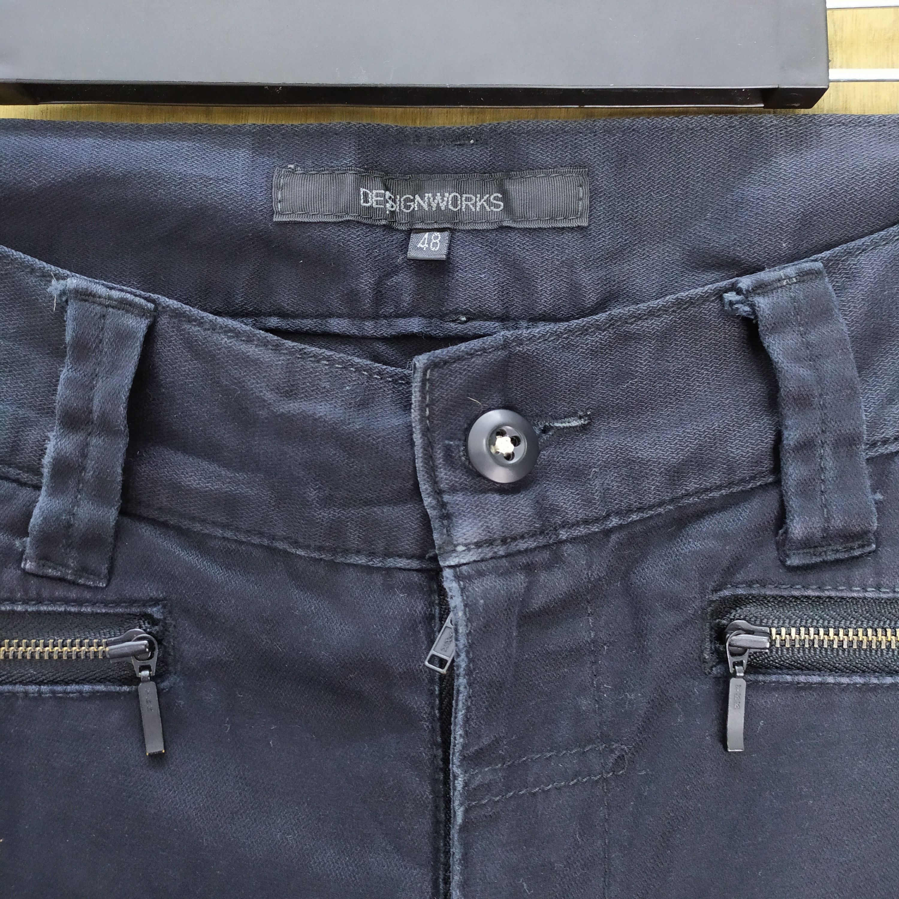 Japanese Brand VINTAGE DISIGNWORK BLACK CARGO PANTS Size US 31 - 8 Thumbnail
