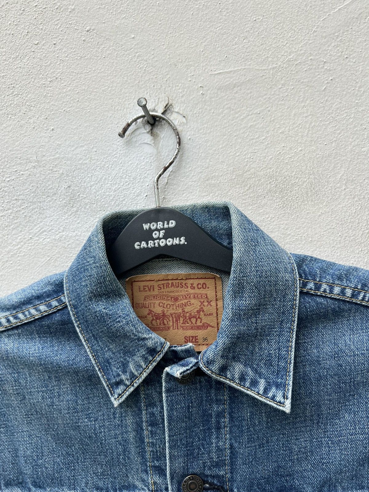 Levi's Vintage Clothing VTG 1996 LVC Levi’s 557 Big E Fade Denim Trucker Jacket Size US S / EU 44-46 / 1 - 8 Thumbnail