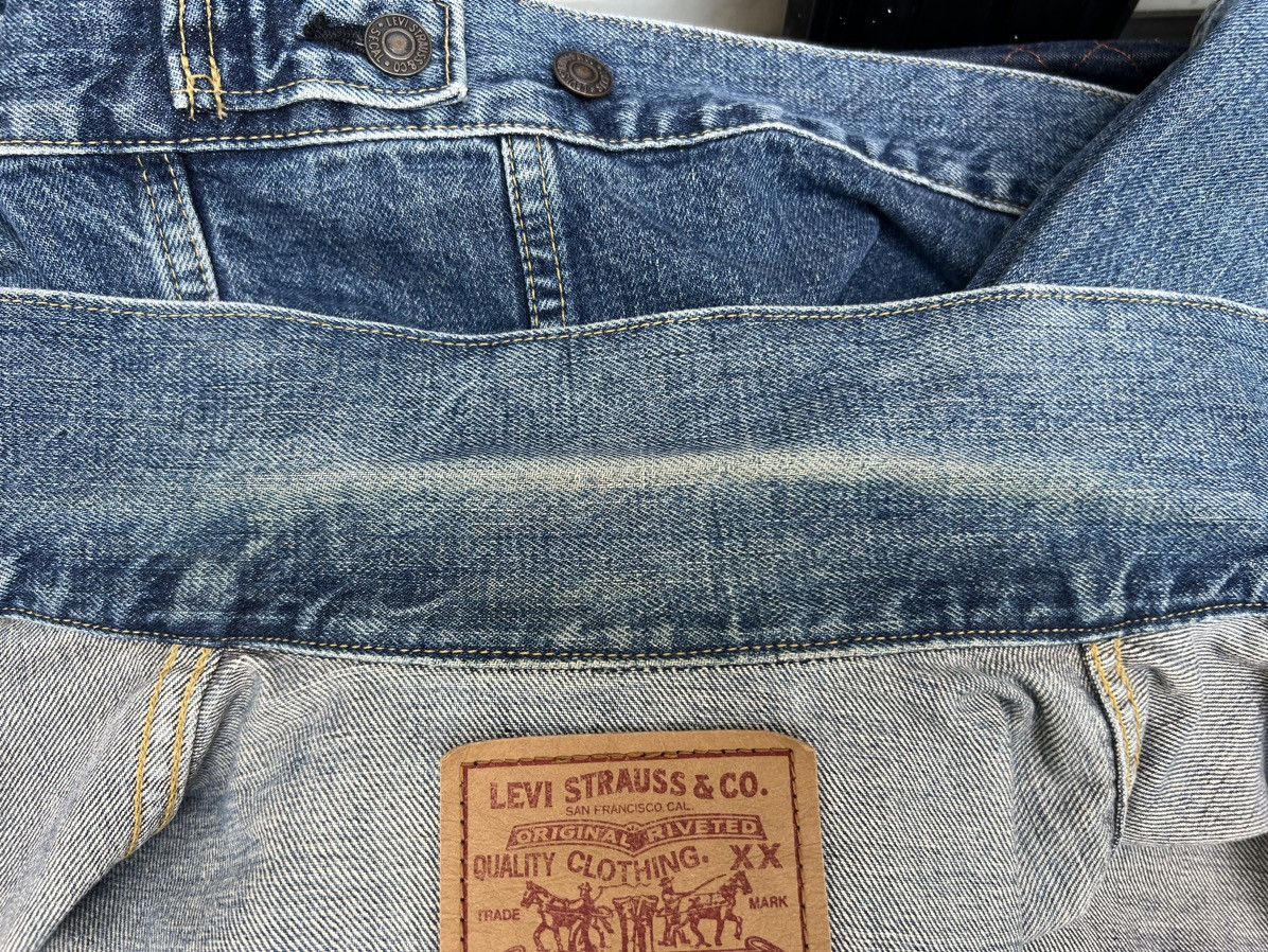 Levi's Vintage Clothing VTG 1996 LVC Levi’s 557 Big E Fade Denim Trucker Jacket Size US S / EU 44-46 / 1 - 18 Thumbnail
