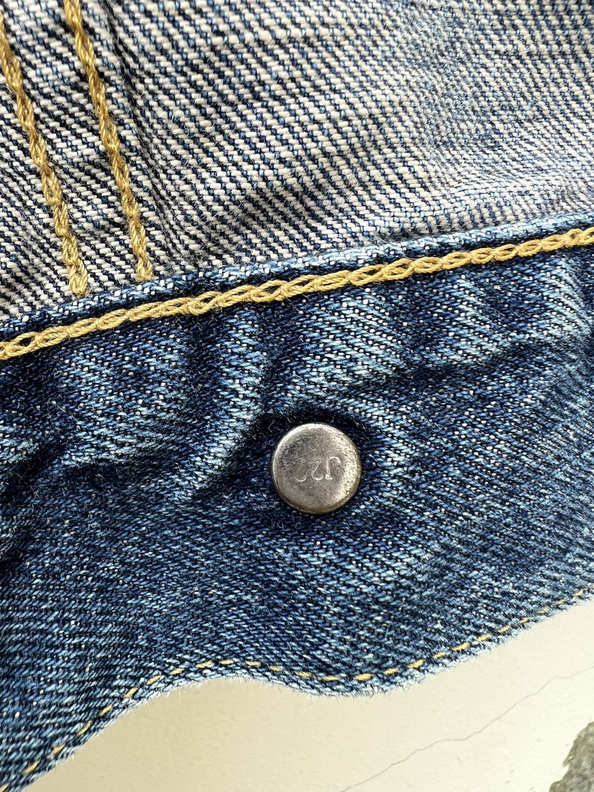 Levi's Vintage Clothing VTG 1996 LVC Levi’s 557 Big E Fade Denim Trucker Jacket Size US S / EU 44-46 / 1 - 17 Thumbnail