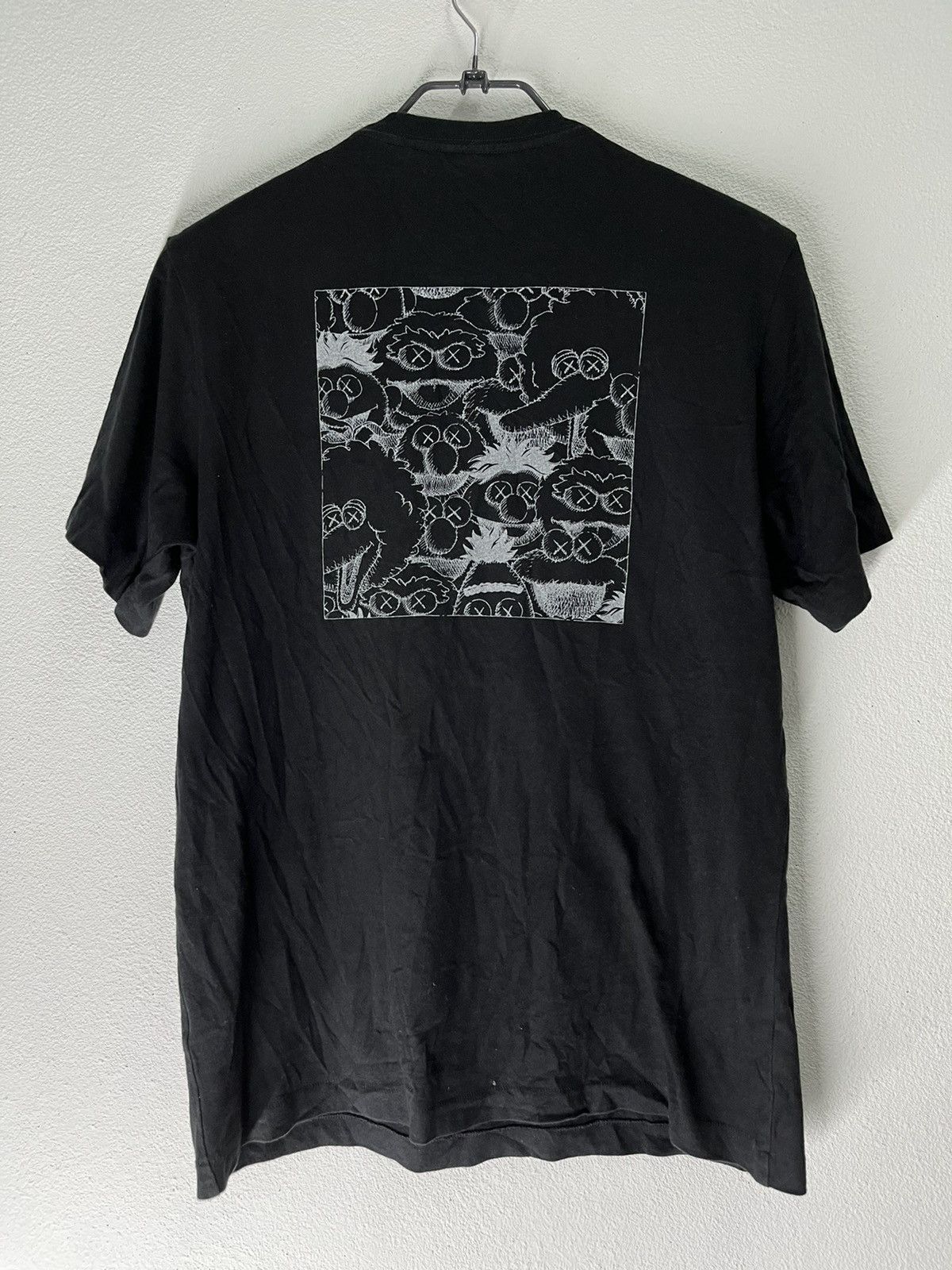 Kaws × Uniqlo Kaws X Sesamestreet X Uniqlo Single Stich Collection Tee Size US L / EU 52-54 / 3 - 1 Thumbnail