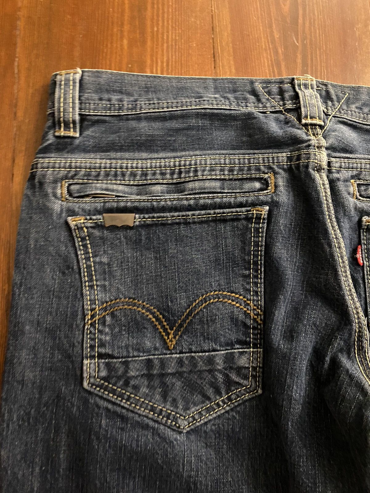 Levi's 2009 Levi’s 511 Skinny 35x30 Extra Pockets Denim Jeans Size US 35 - 14 Thumbnail