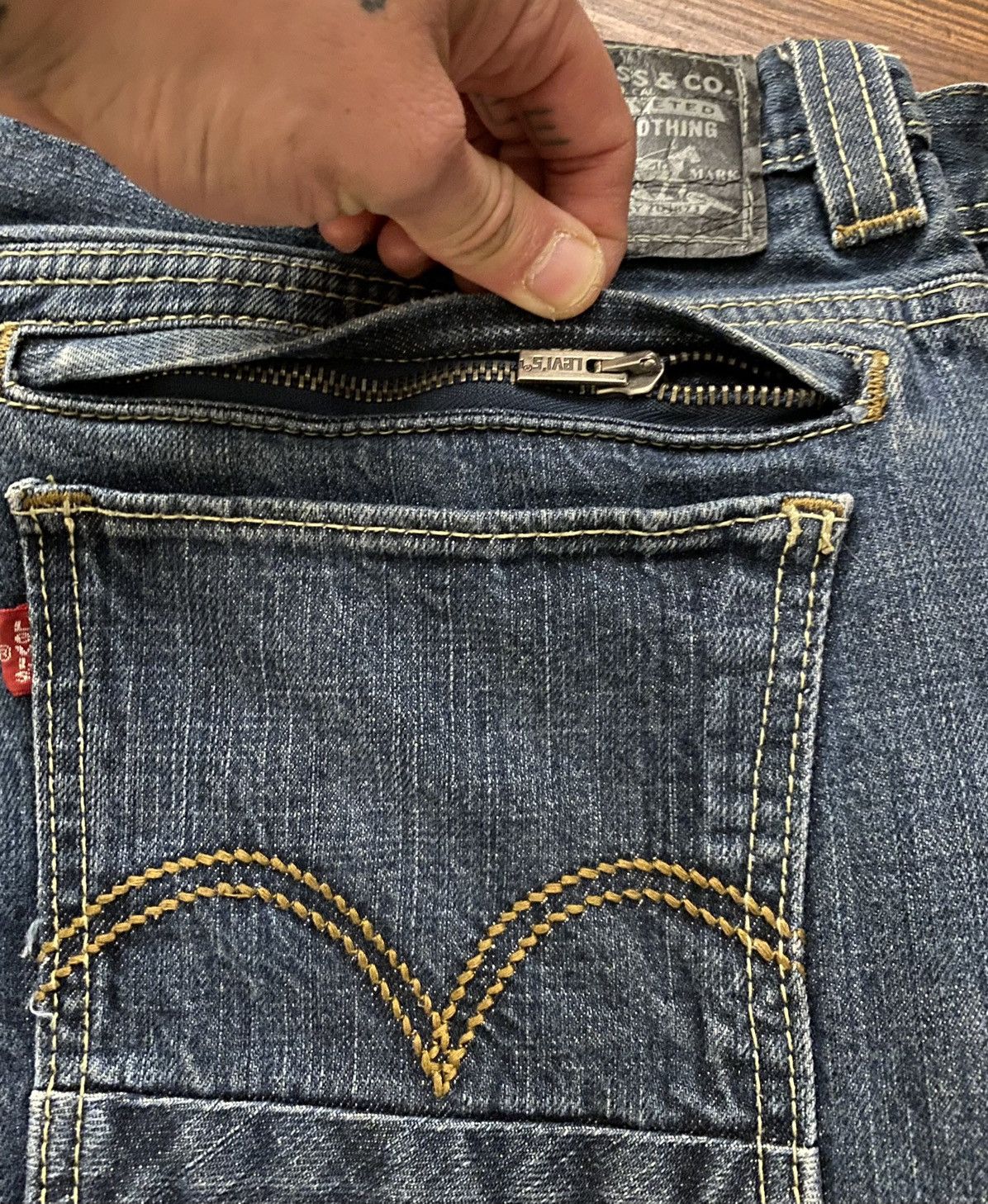 Levi's 2009 Levi’s 511 Skinny 35x30 Extra Pockets Denim Jeans Size US 35 - 3 Thumbnail