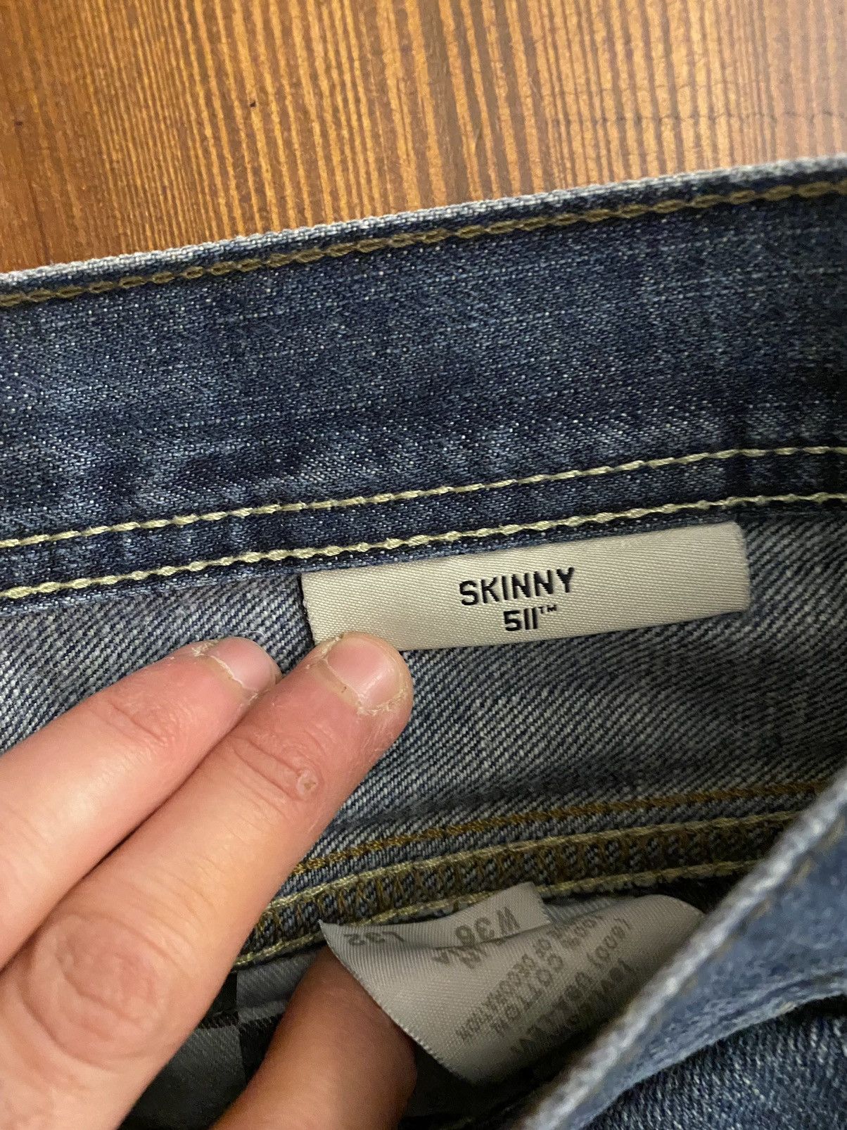 Levi's 2009 Levi’s 511 Skinny 35x30 Extra Pockets Denim Jeans Size US 35 - 10 Thumbnail