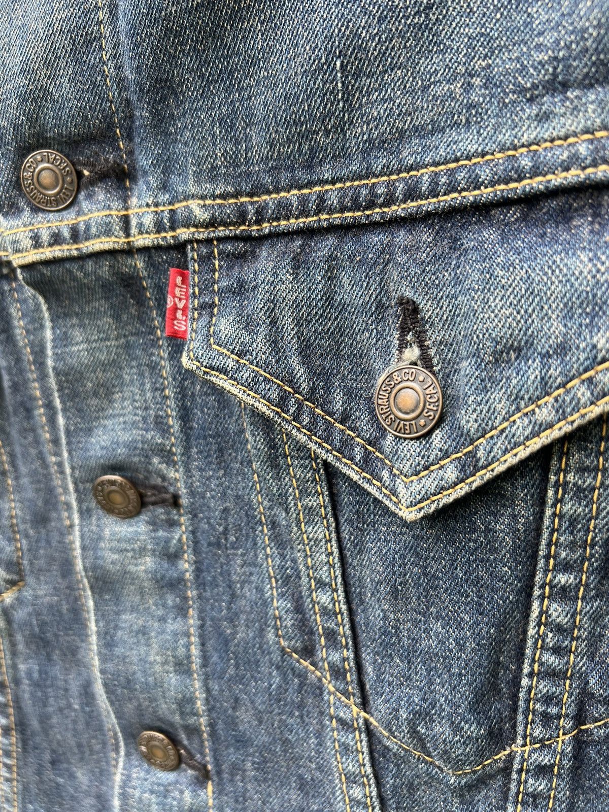 Levi's Vintage Clothing Vintage 1995 LVC Levi’s 557 Big E Denim Trucker Jacket Size US M / EU 48-50 / 2 - 7 Thumbnail