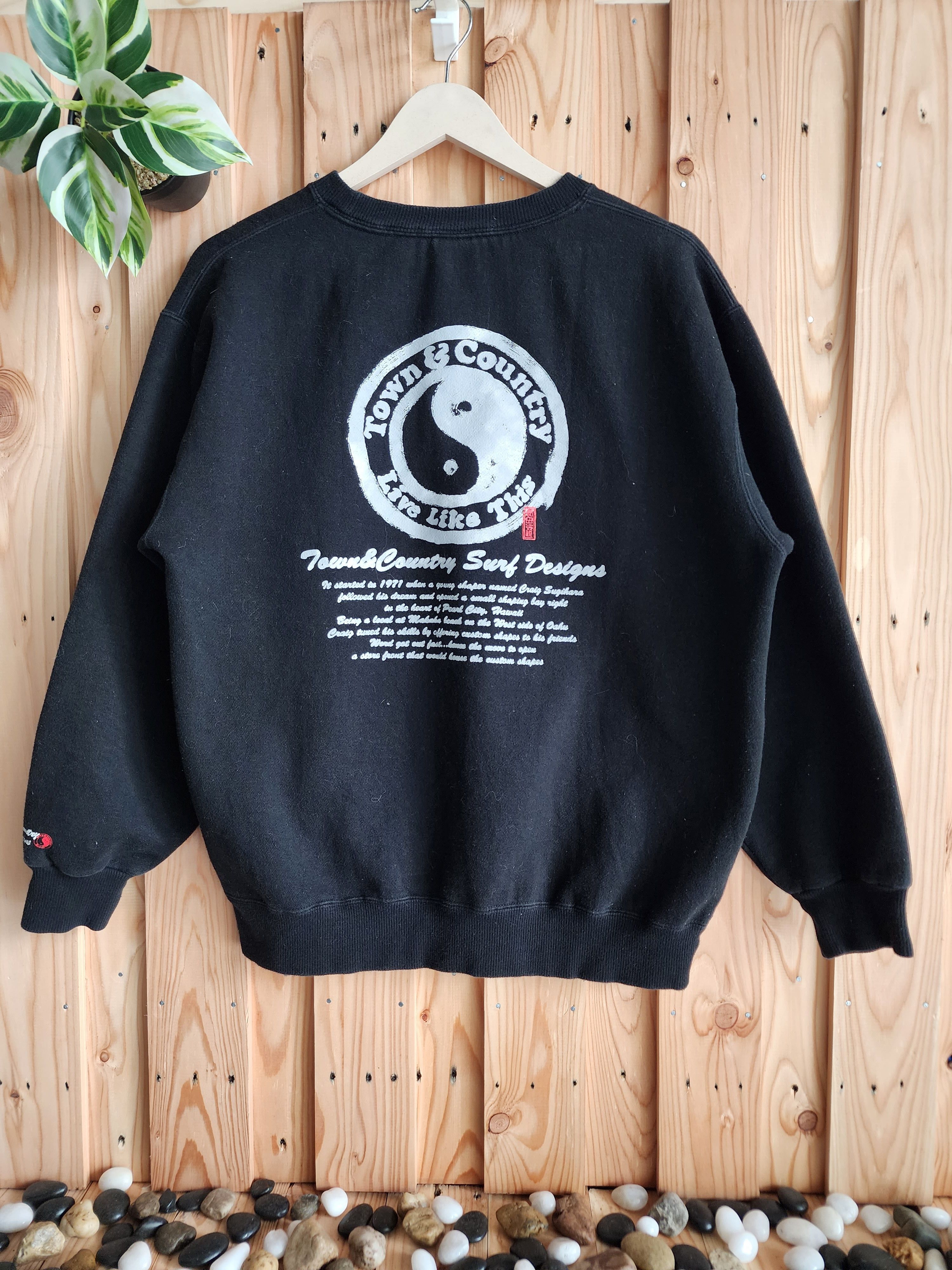 image of Surf Style x Vintage T&c Surf Hawaii Town And Country Streetwear Sweatshirt in Black (Size Medium)