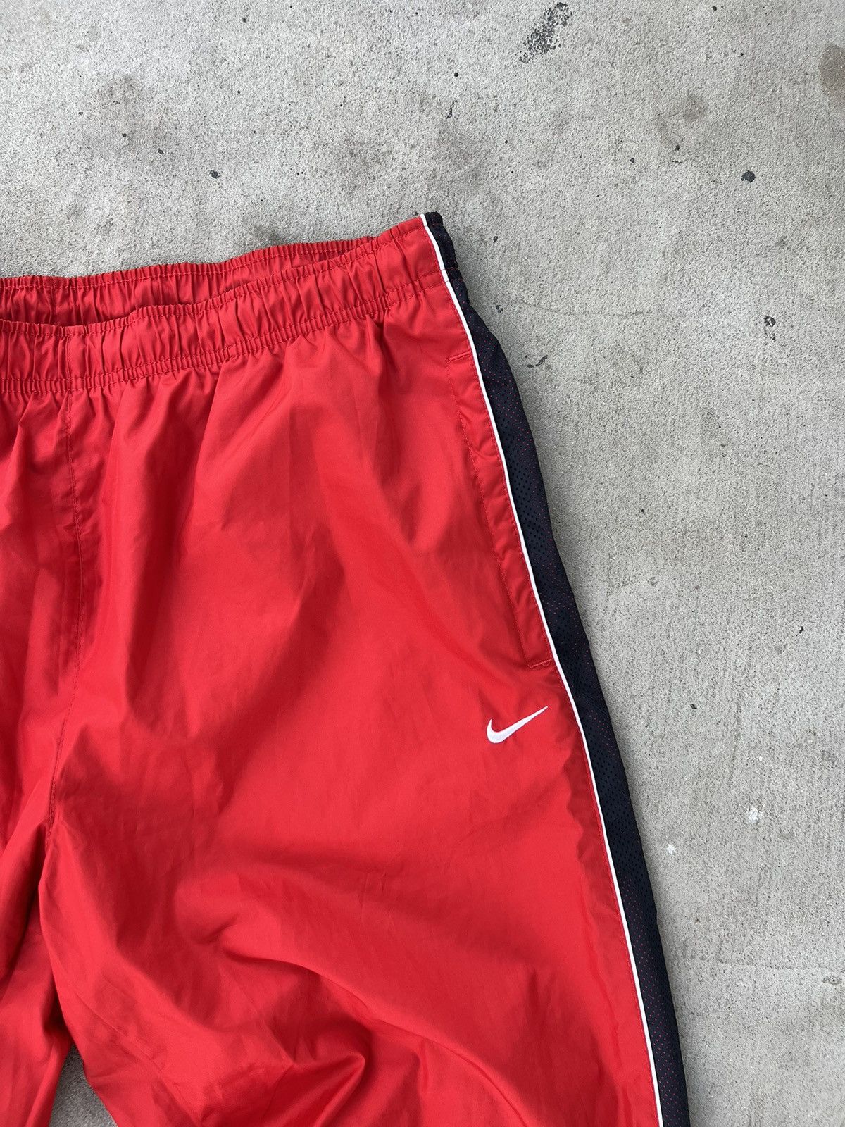 Nike Vintage Nike Red Track Pants Size US 34 / EU 50 - 7 Thumbnail