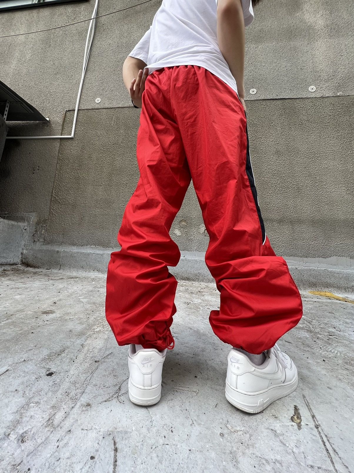Nike Vintage Nike Red Track Pants Size US 34 / EU 50 - 5 Thumbnail