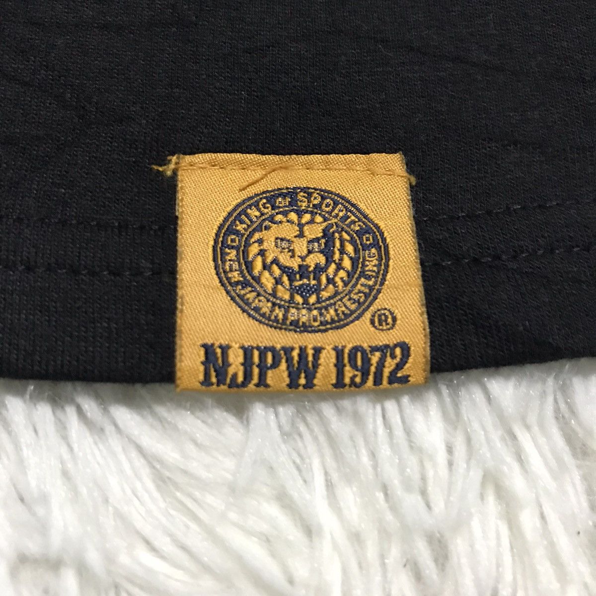Japanese Brand New Japan Pro Wrestling Sweatshirt Size US L / EU 52-54 / 3 - 17 Thumbnail