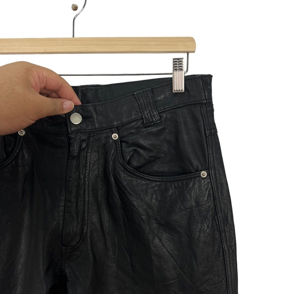 Japanese Brand VINTAGE PACHA JAPAN PARACHUTE LEATHER PANTS RACING WEAR Size US 32 / EU 48 - 6 Thumbnail
