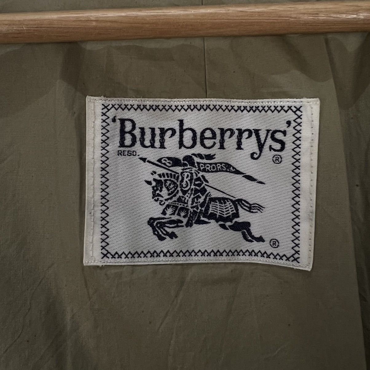 Burberry VINTAGE BURBERRY TRENCH COAT LONG JACKET PARACHUTE DESIGN Size M / US 6-8 / IT 42-44 - 12 Thumbnail