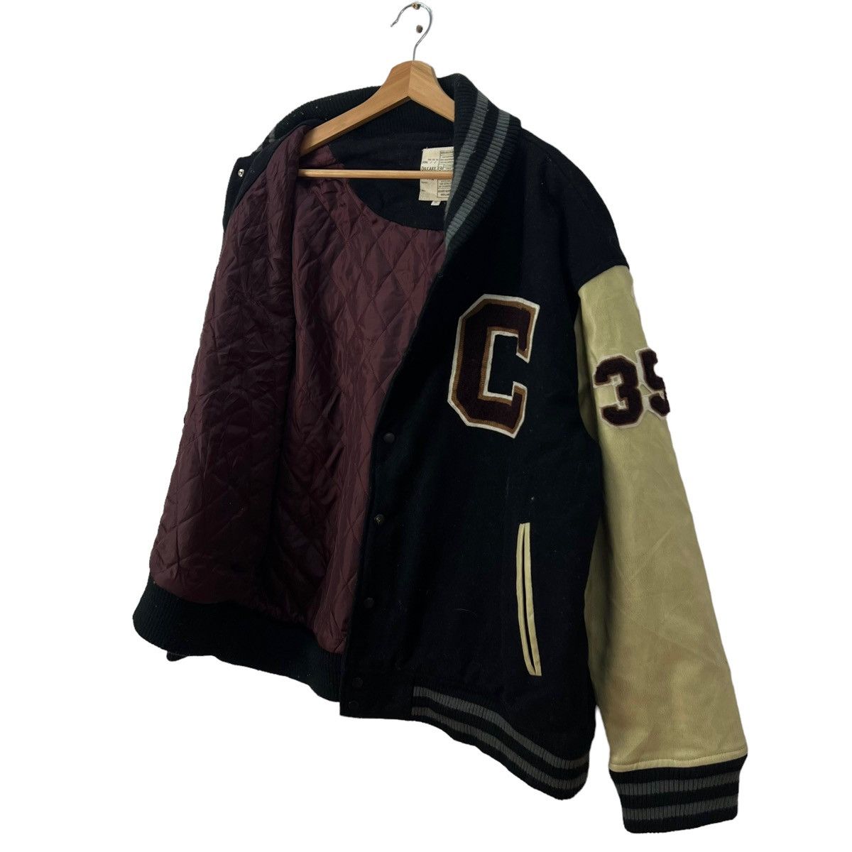 Japanese Brand VINTAGE VARSITY JACKET DILCAKE JAPAN LEATHER HANDLING USED Size US XXL / EU 58 / 5 - 10 Thumbnail