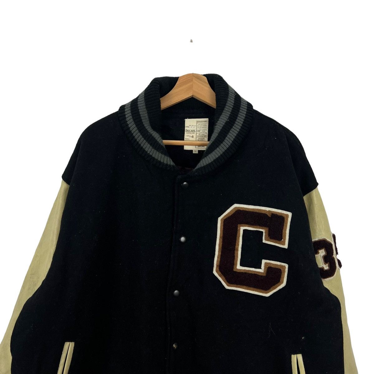 Japanese Brand VINTAGE VARSITY JACKET DILCAKE JAPAN LEATHER HANDLING USED Size US XXL / EU 58 / 5 - 4 Thumbnail