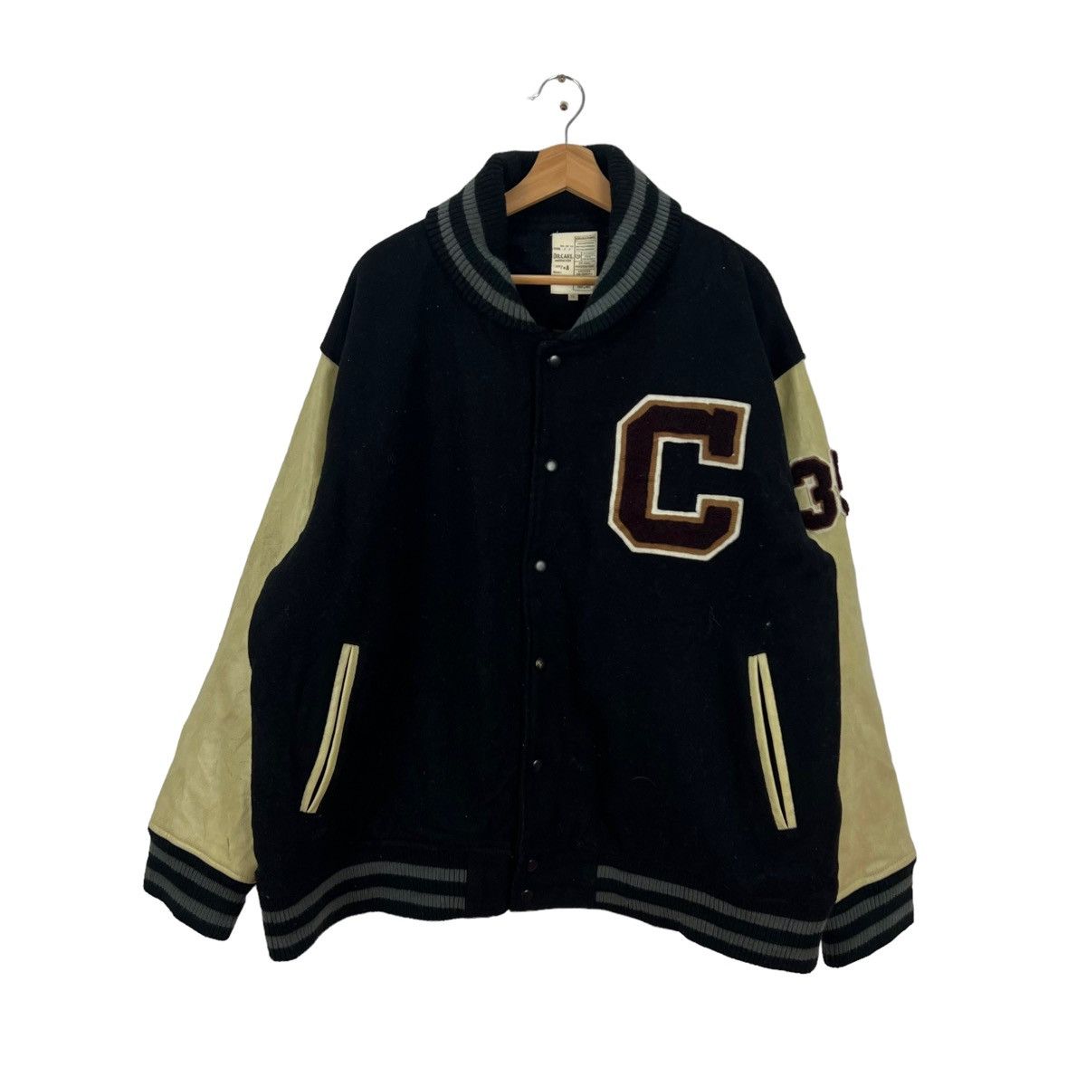 Japanese Brand VINTAGE VARSITY JACKET DILCAKE JAPAN LEATHER HANDLING USED Size US XXL / EU 58 / 5 - 1 Thumbnail