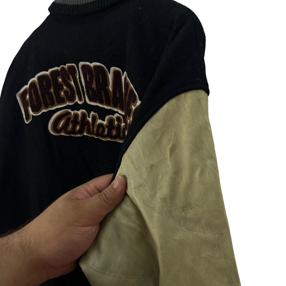 Japanese Brand VINTAGE VARSITY JACKET DILCAKE JAPAN LEATHER HANDLING USED Size US XXL / EU 58 / 5 - 7 Thumbnail