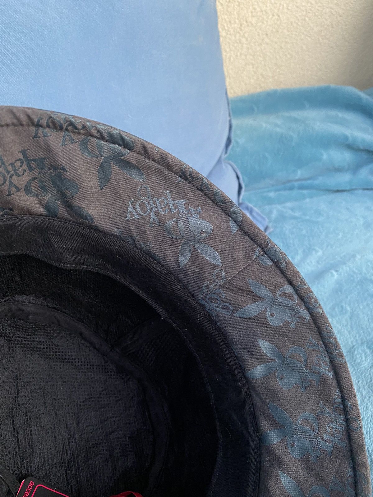 Playboy × Vintage Playboy vintage monogram bucket hat Size ONE SIZE - 4 Thumbnail