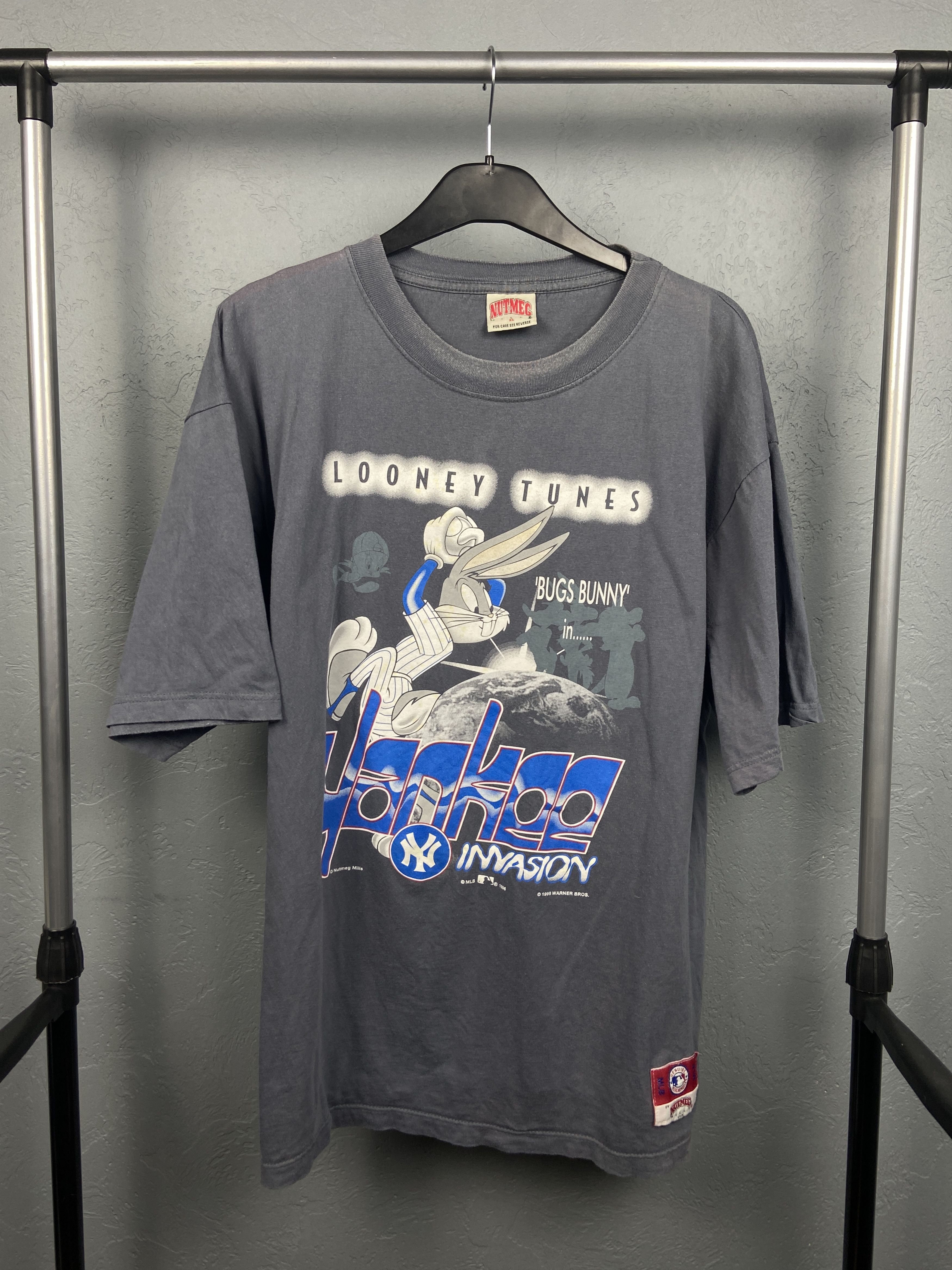 MLB × Vintage × Warner Bros Yankee Vintage MLB Warner Bros T-Shirt Tee Looney Tunes Size US XL / EU 56 / 4 - 1 Thumbnail