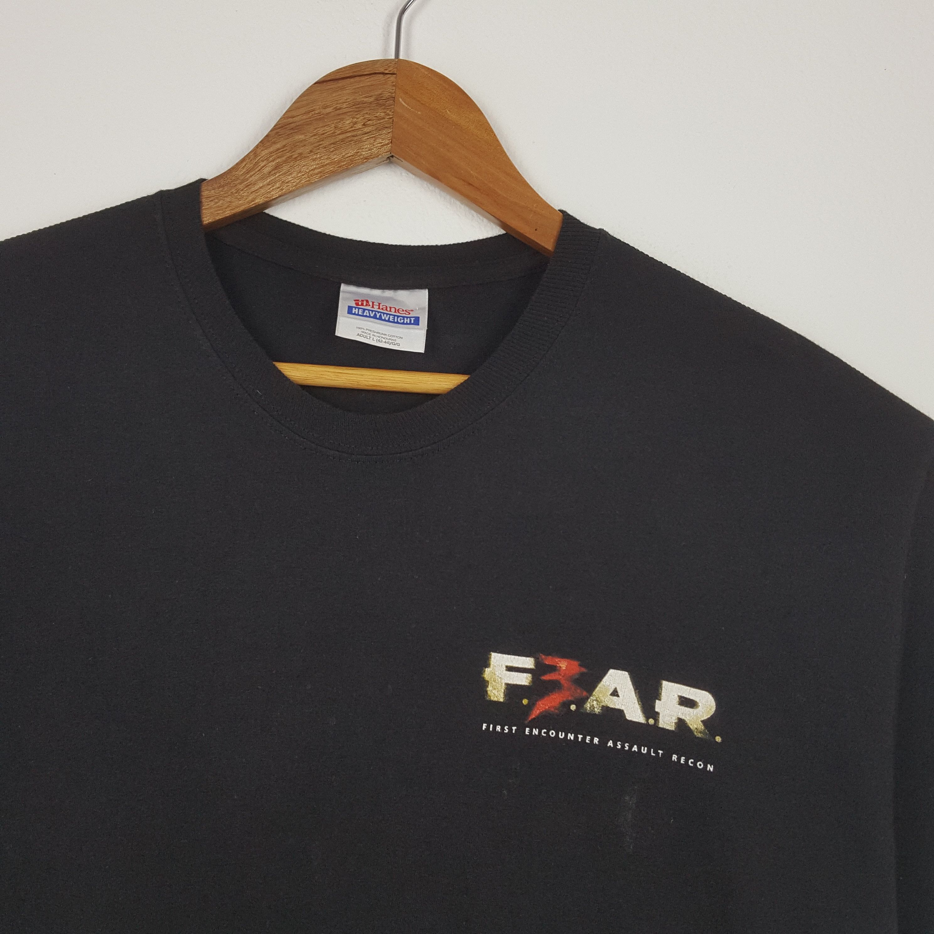 Playstation × Vintage × Warner Bros Vintage F.E.A.R Horror Game PlayStation Movie t-shirt Size US L / EU 52-54 / 3 - 4 Thumbnail
