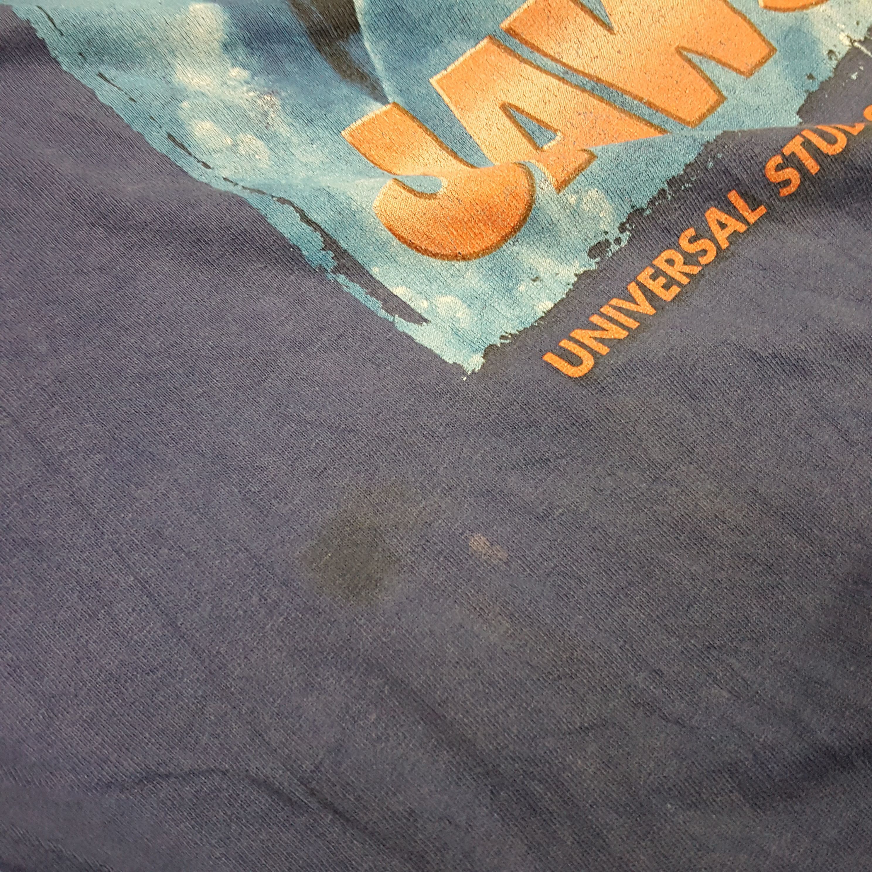 Vintage Vintage JAWS movie universal studios Japan t-shirt Size US L / EU 52-54 / 3 - 4 Thumbnail