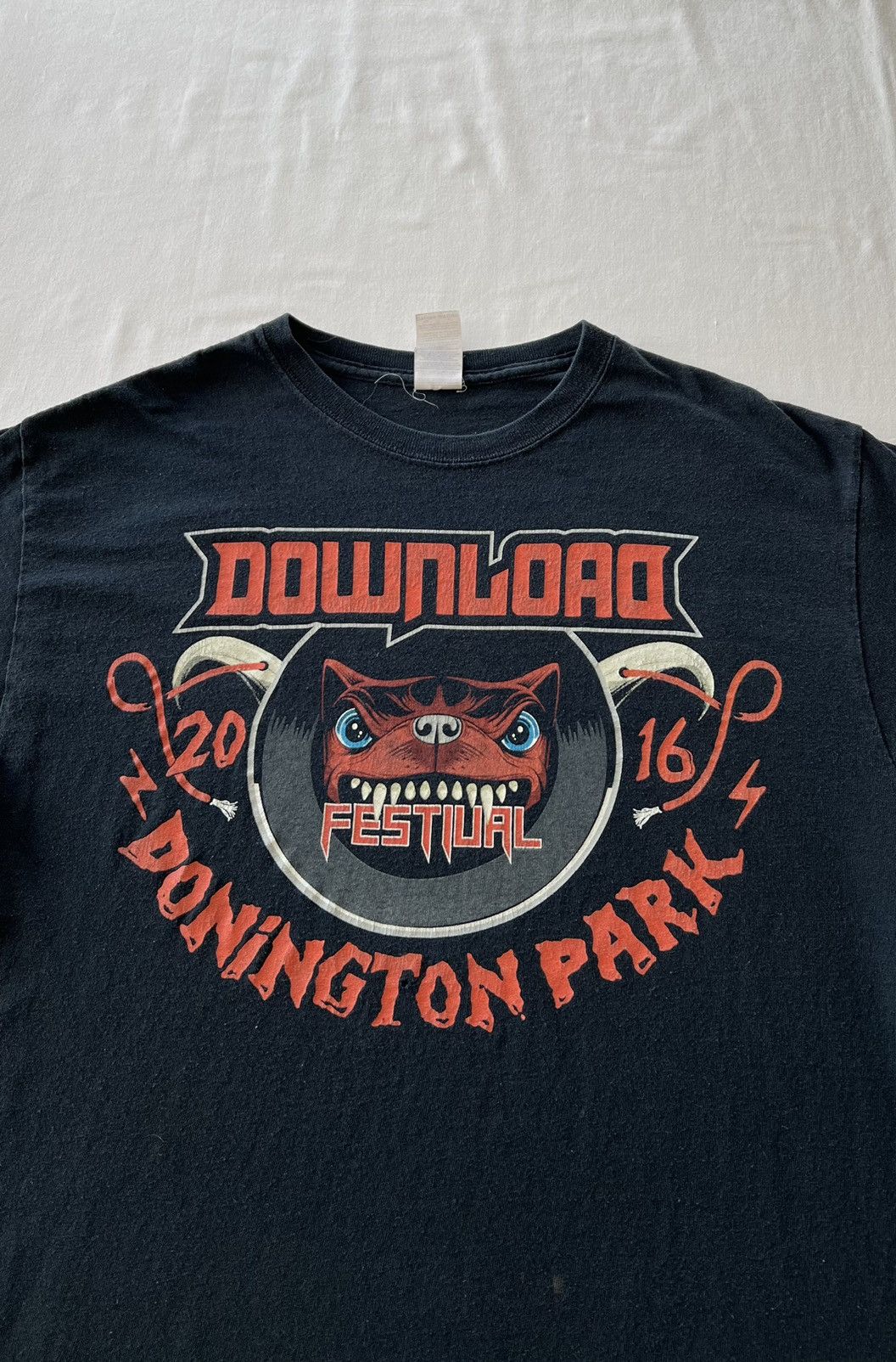 Band Tees Vintage 2016 Download Festival Donington Park Rock Band Tee Size US M / EU 48-50 / 2 - 3 Thumbnail