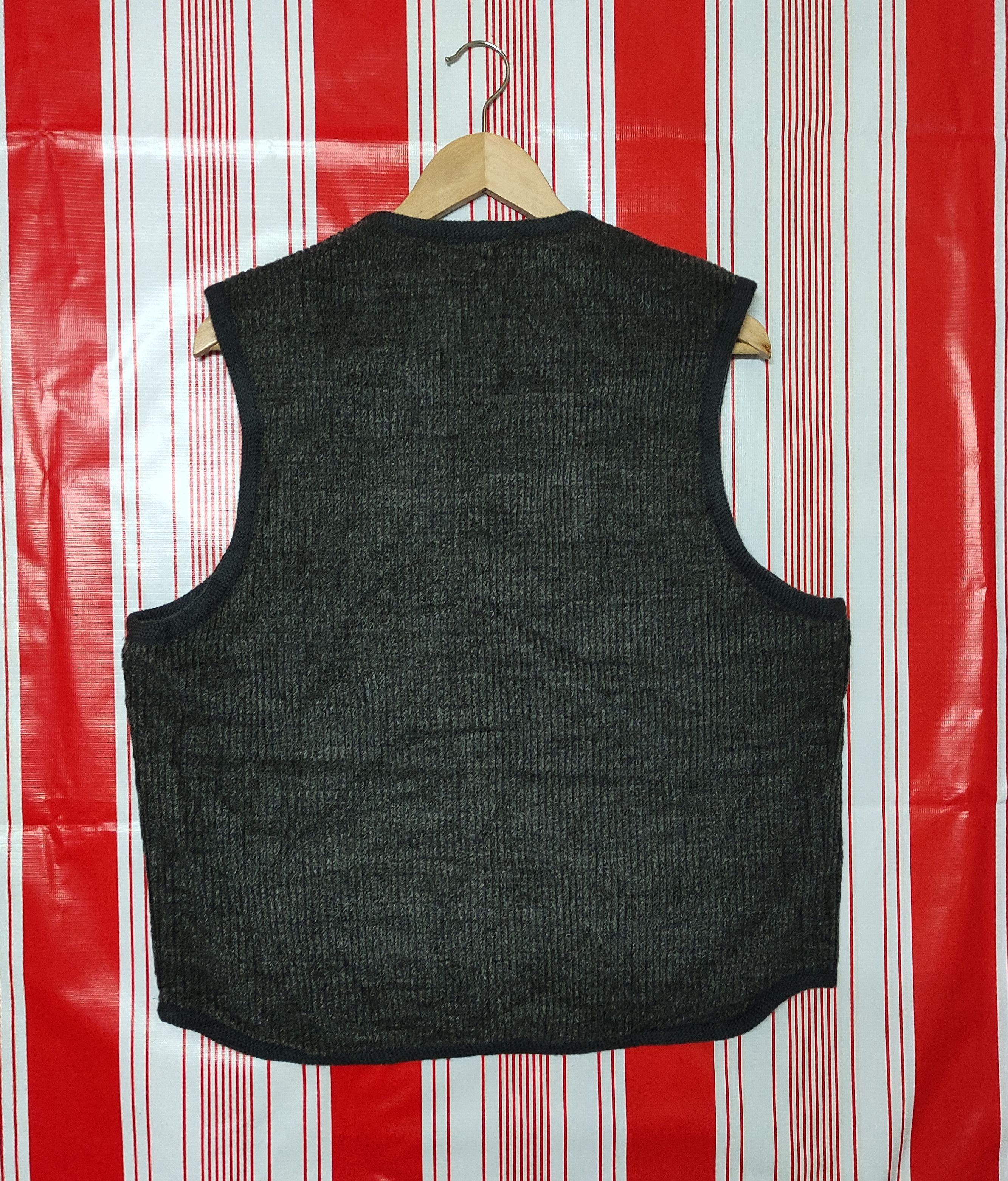 Vintage Vintage Guess corduroy Classic Vest jacket Size US M / EU 48-50 / 2 - 2 Preview