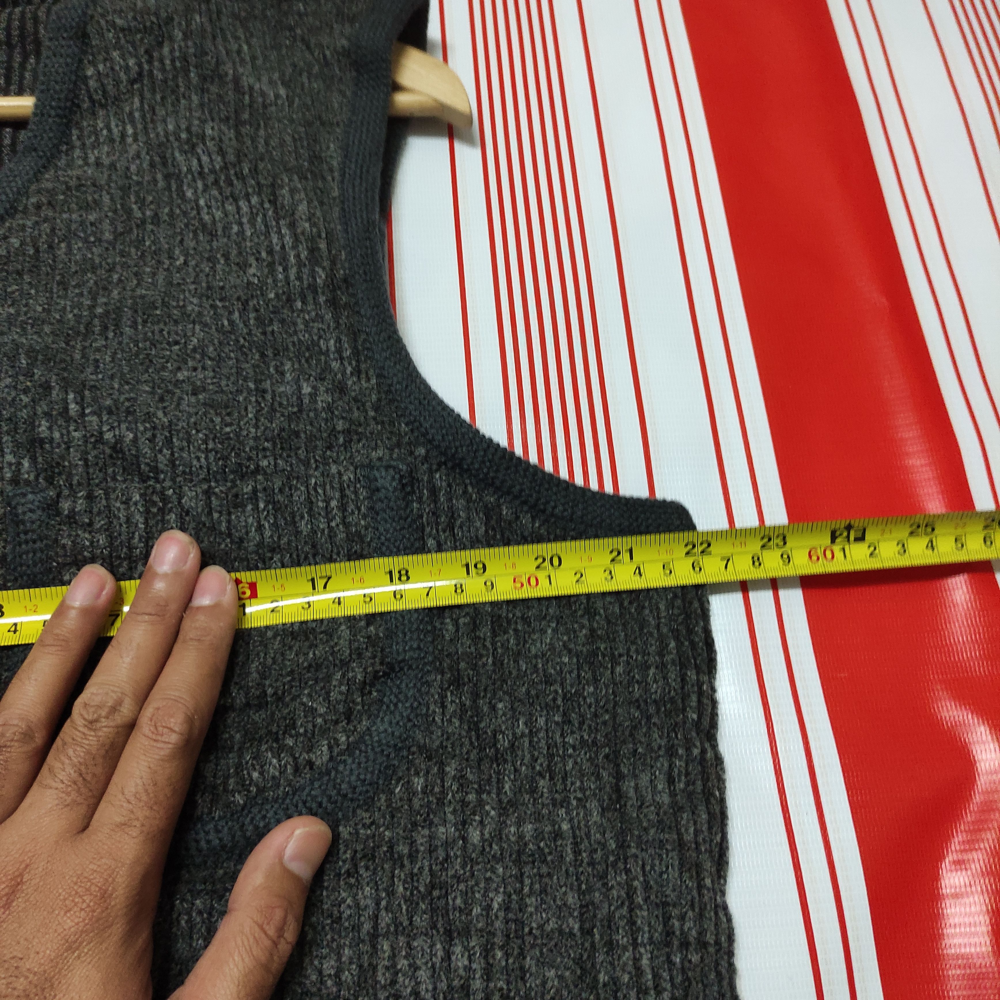 Guess × Vintage Vintage Guess corduroy Classic Vest jacket Size US M / EU 48-50 / 2 - 5 Thumbnail