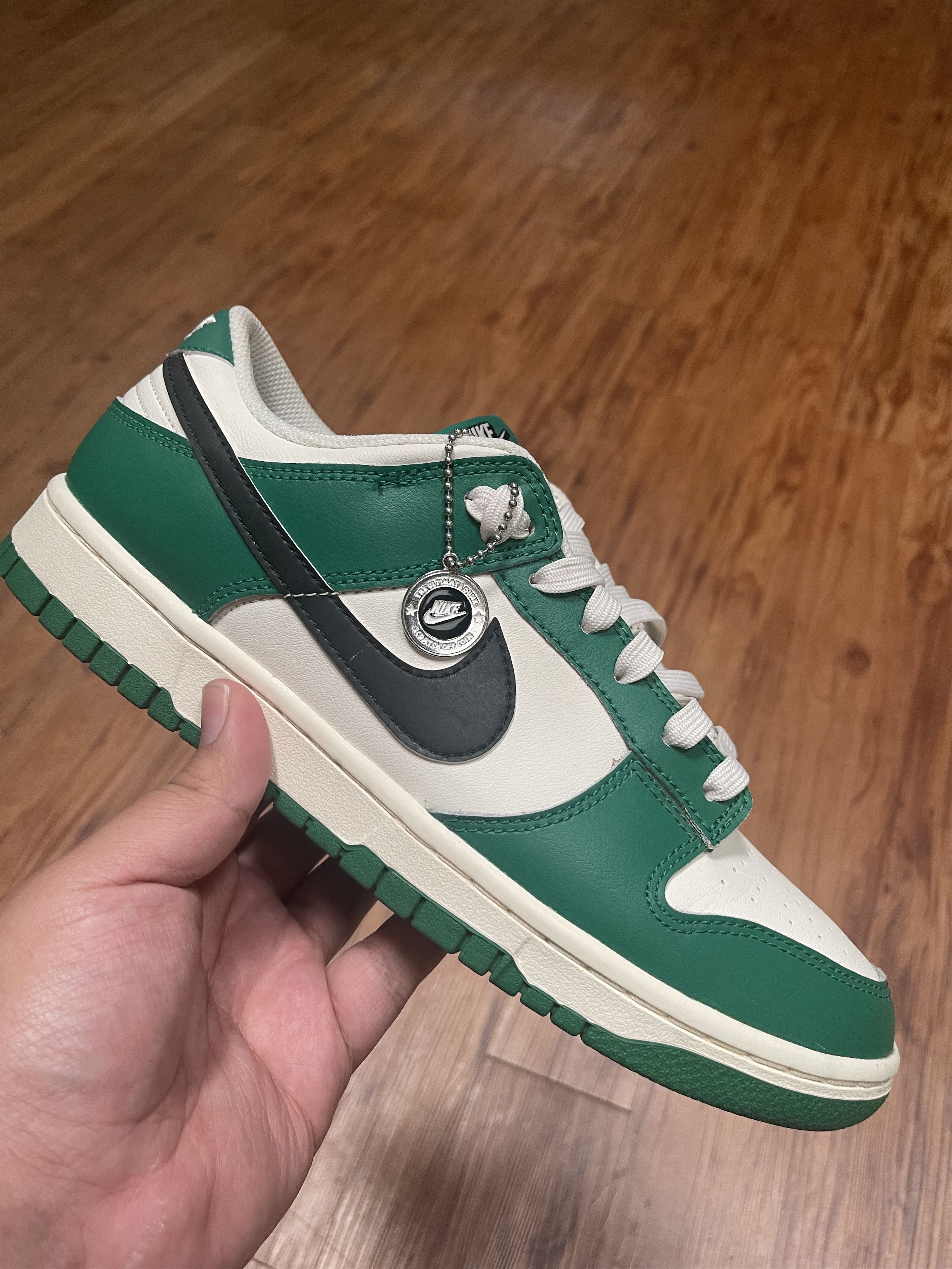Nike Nike Dunk Low Lottery Green 9.5 Size US 9.5 / EU 42-43 - 1 Thumbnail