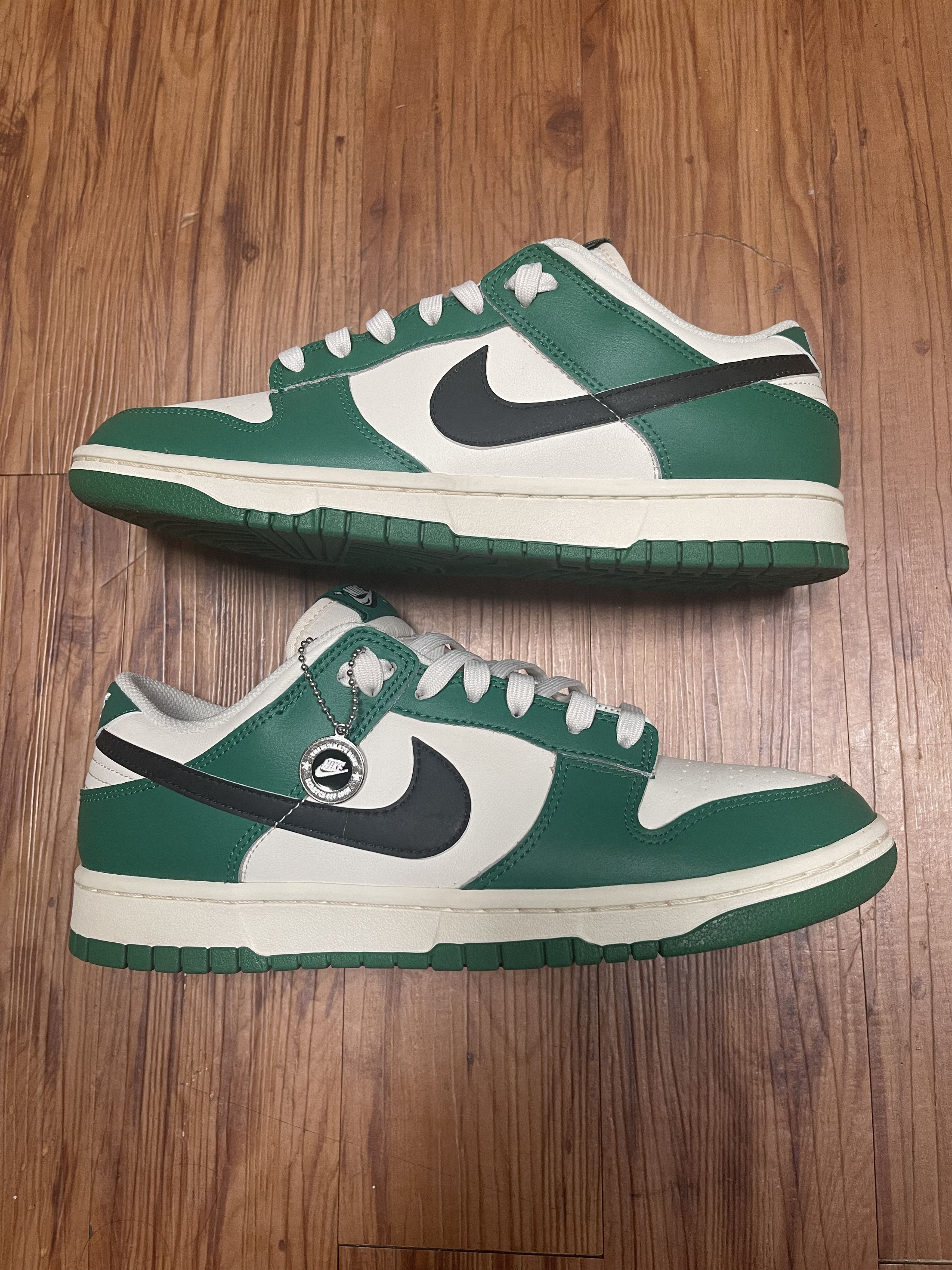 Nike Nike Dunk Low Lottery Green 9.5 Size US 9.5 / EU 42-43 - 2 Thumbnail
