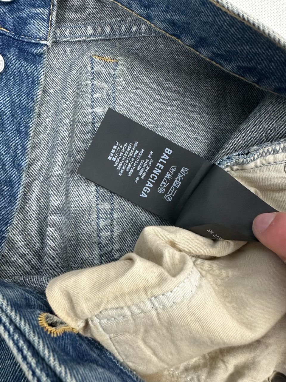 Balenciaga SS18 BALENCIAGA Distressed Denim Size US 35 - 5 Thumbnail