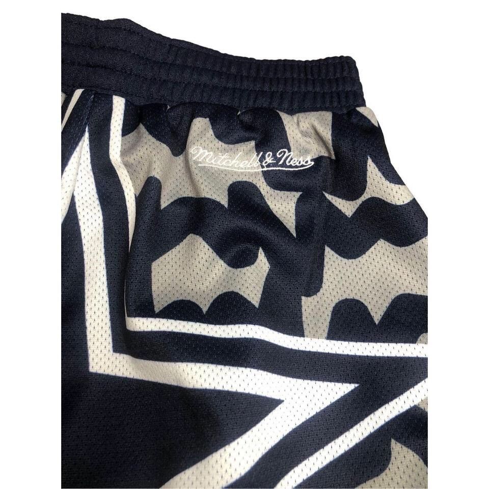 Mitchell & Ness Mitchell & Ness Dallas Cowboys Shorts Men’s Size Medium Size US 32 / EU 48 - 3 Thumbnail