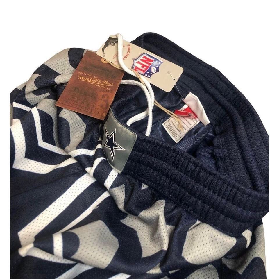 Mitchell & Ness Mitchell & Ness Dallas Cowboys Shorts Men’s Size Medium Size US 32 / EU 48 - 4 Thumbnail