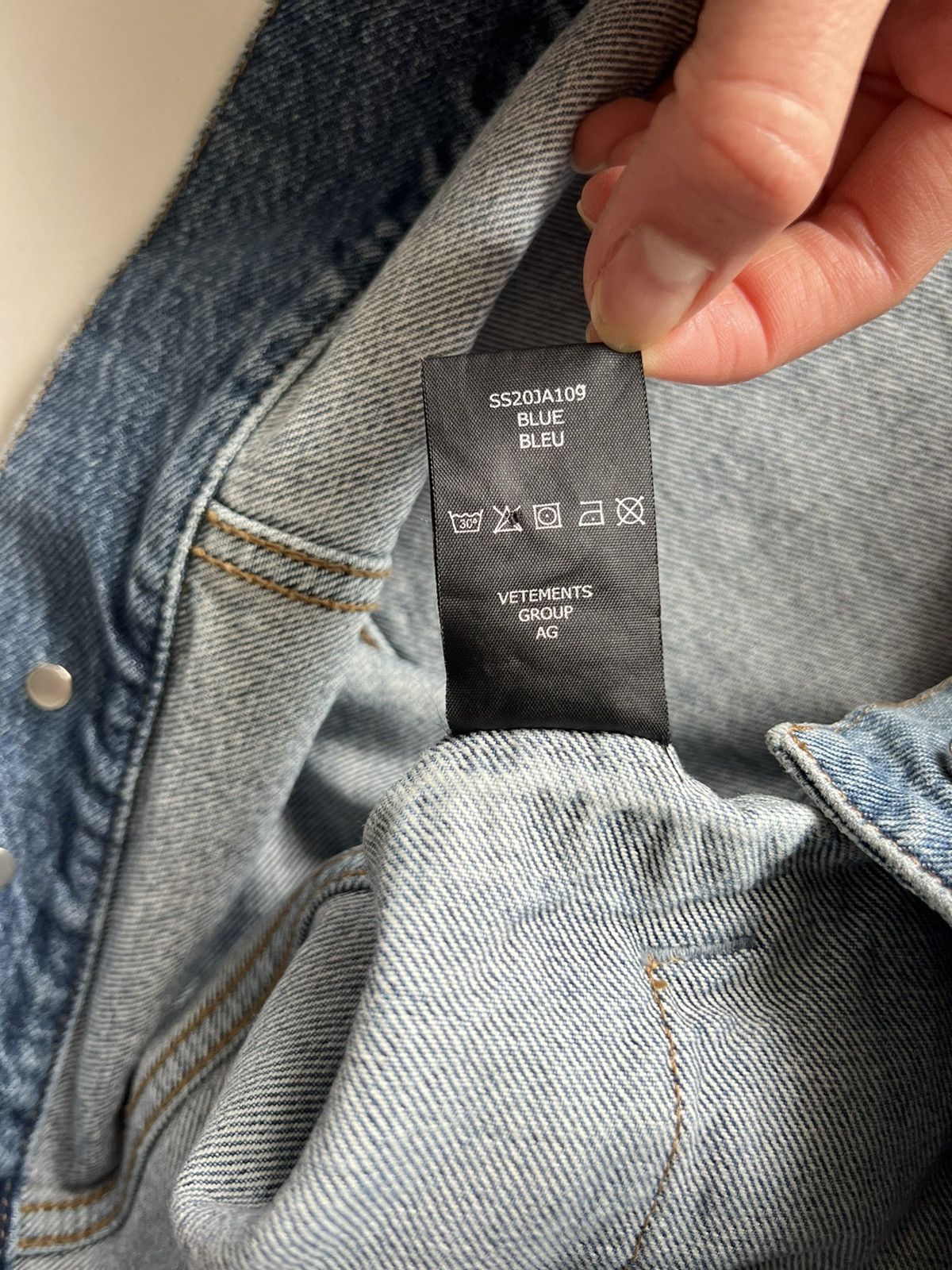 Vetements Vetements Oversized Hooded Denim Jacket Size US S / EU 44-46 / 1 - 12 Thumbnail