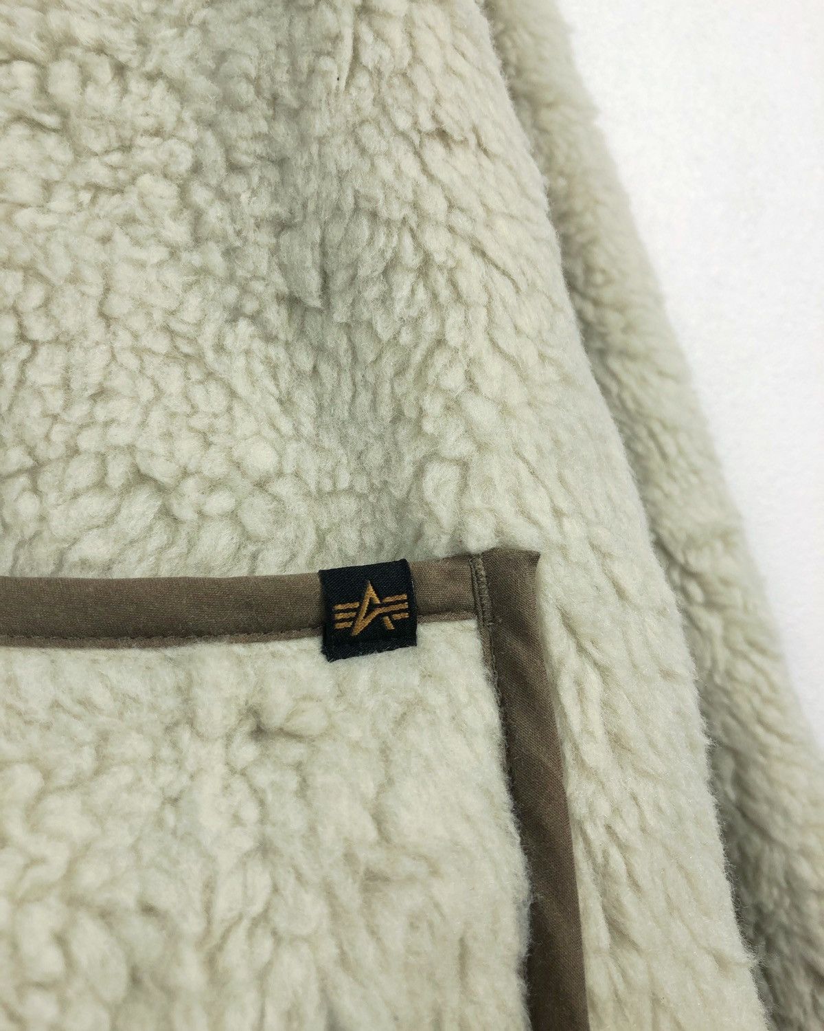 Alpha Industries Rare Alpha Industries Faux Fur Button Jacket Size US M / EU 48-50 / 2 - 6 Thumbnail
